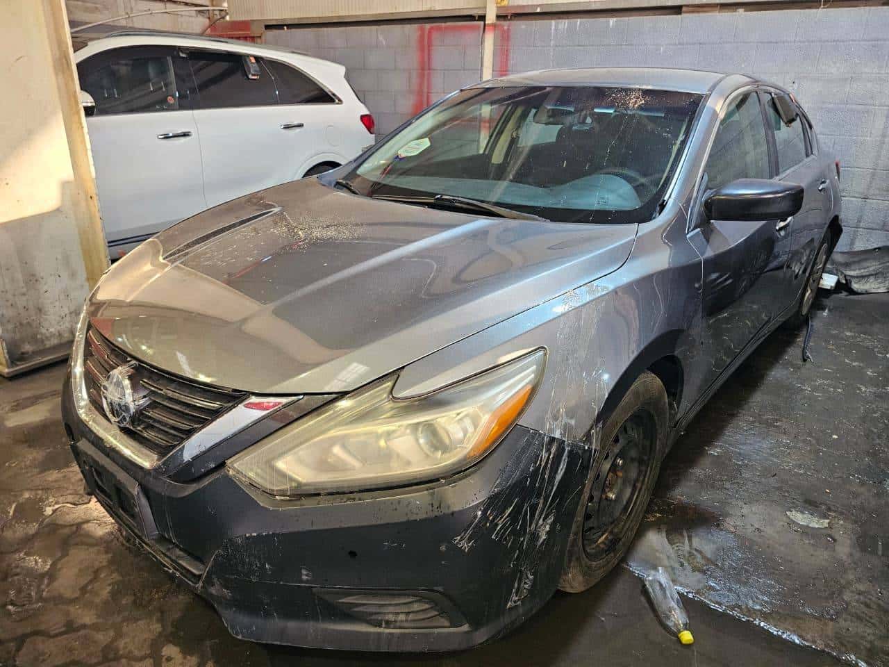 NISSAN ALTIMA - Exterior