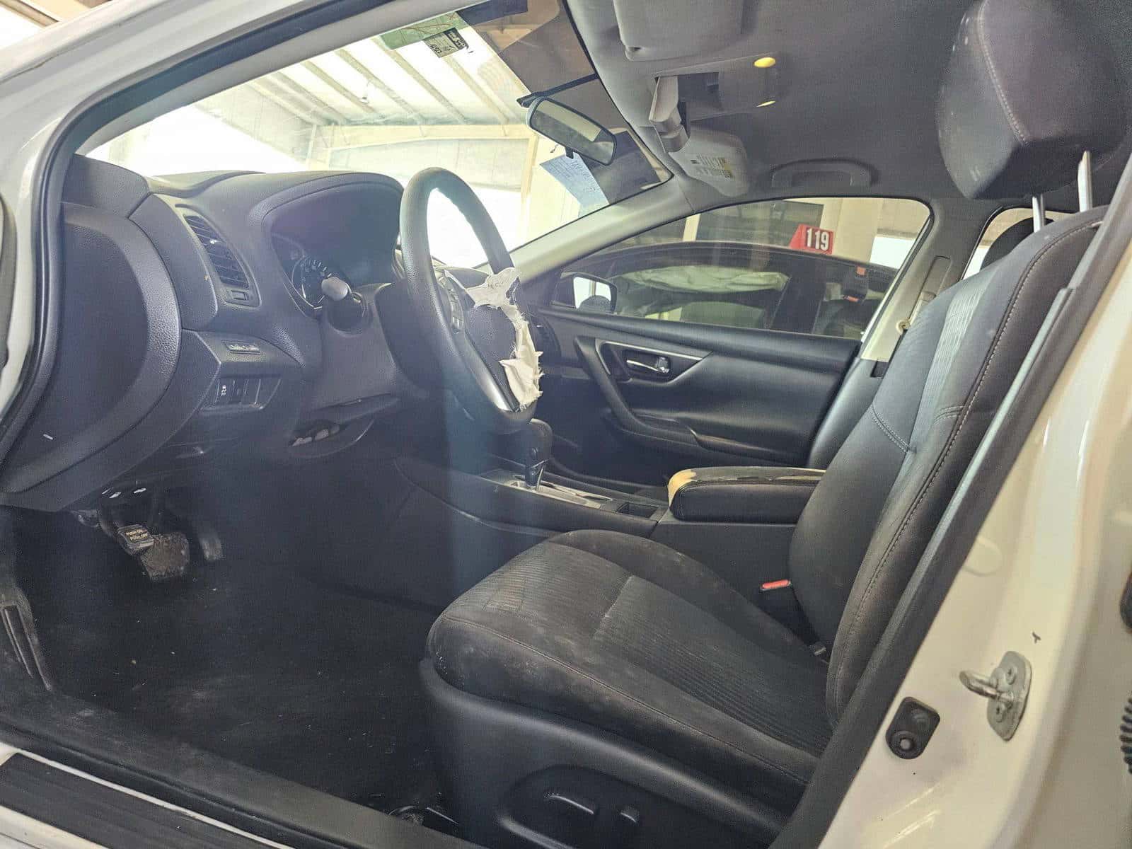 NISSAN ALTIMA - Exterior