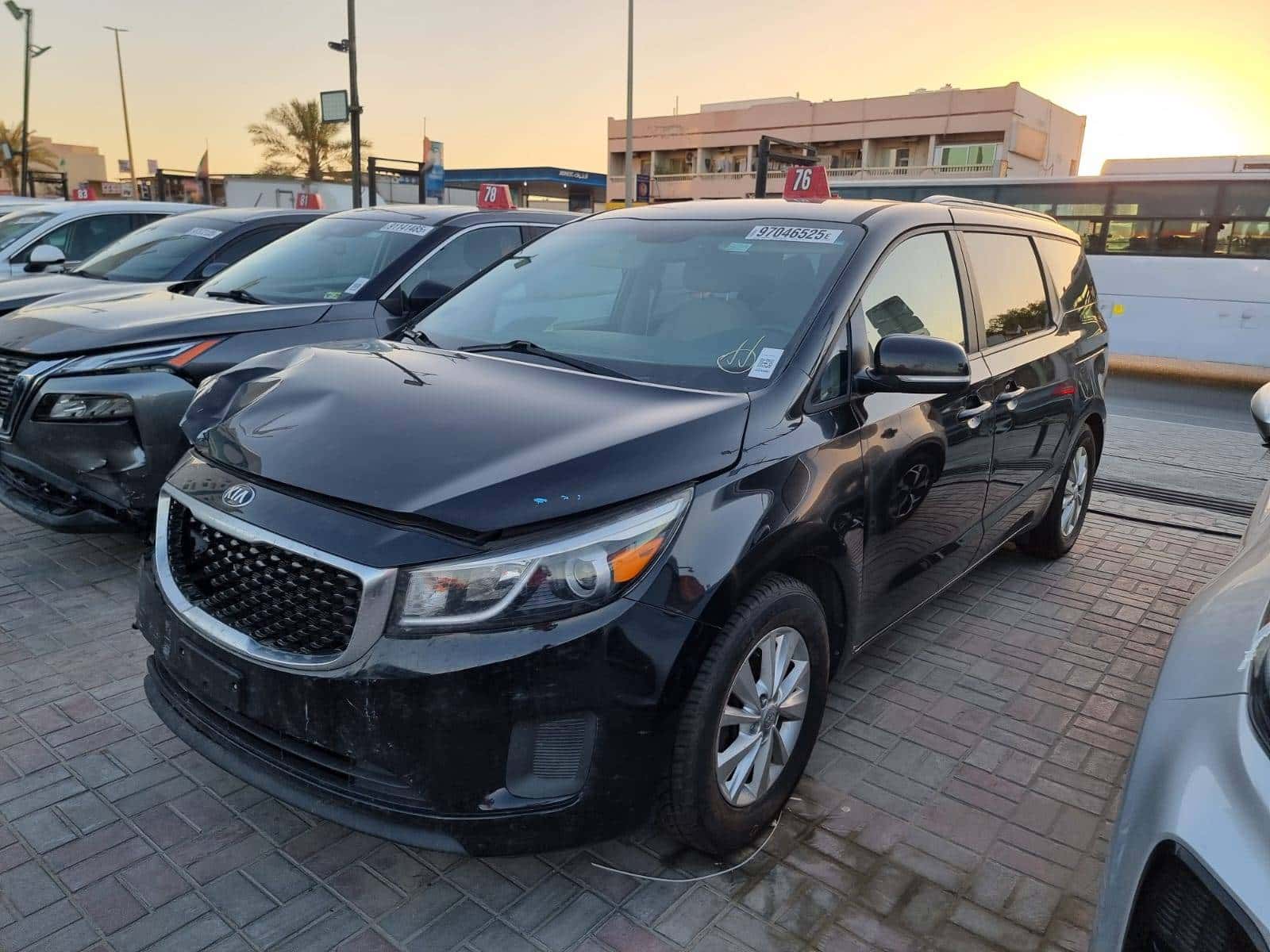 KIA SEDONA 2016 thumbnail 1
