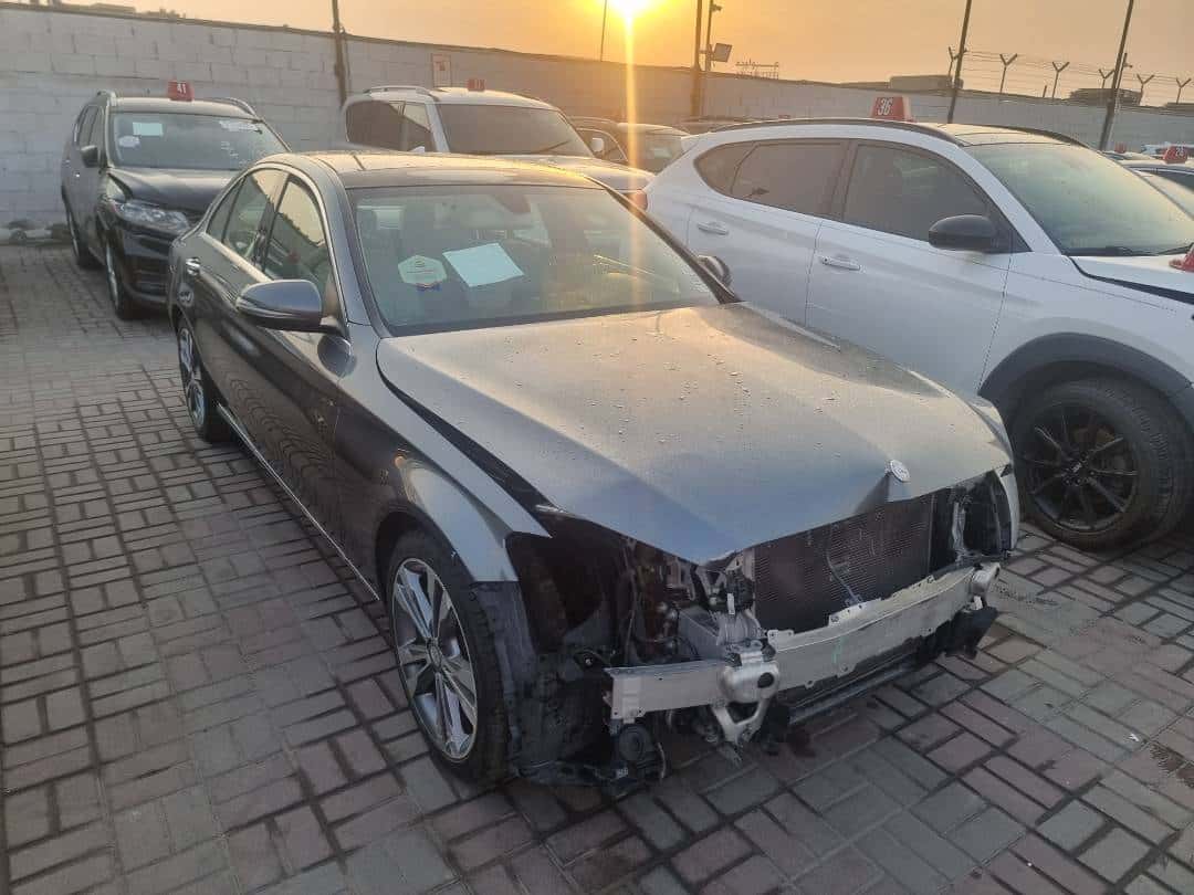 MERCEDES BENZ C300 2017 thumbnail 3