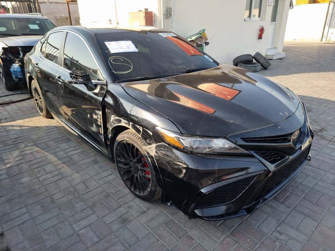 TOYOTA CAMRY - Exterior