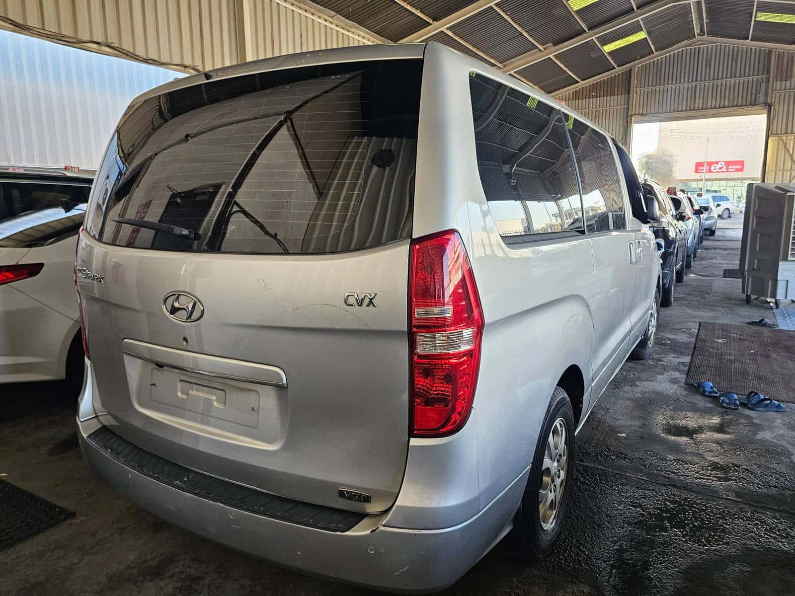 HYUNDAI GRAND STAREX 2010 thumbnail 3