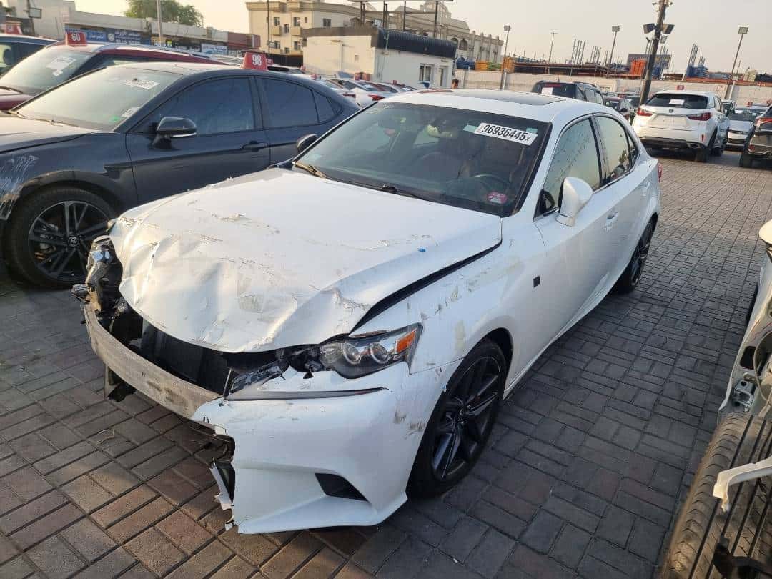 LEXUS IS 300 2016 thumbnail 4