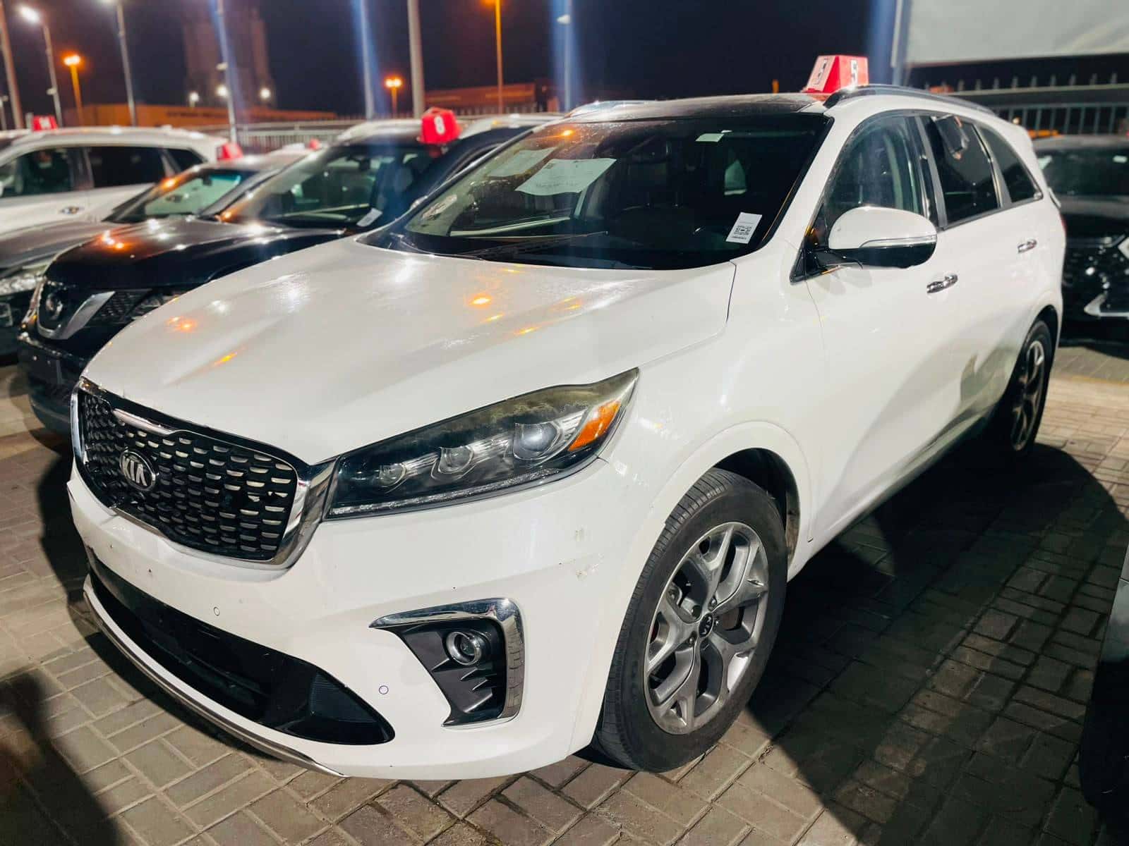 KIA SORENTO 2019 thumbnail 2