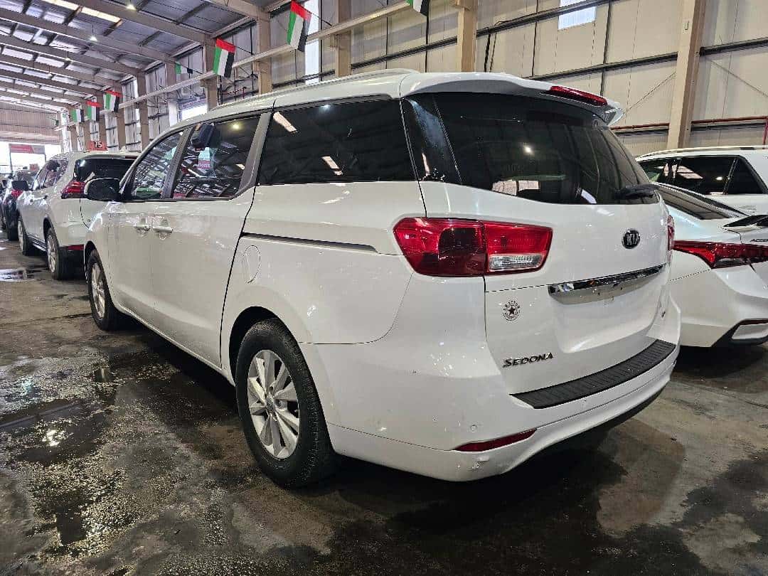 KIA SEDONA 2016 thumbnail 1