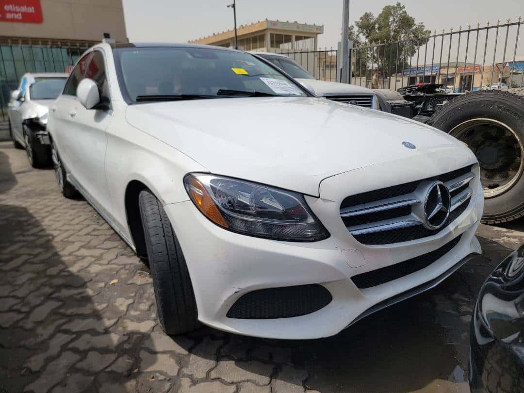 MERCEDES BENZ C300 - Exterior
