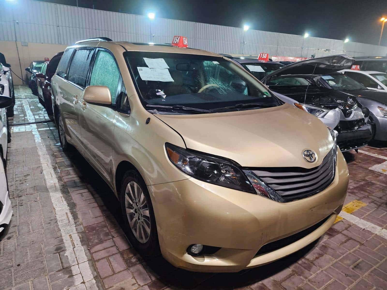 TOYOTA SIENNA 2011 thumbnail 5