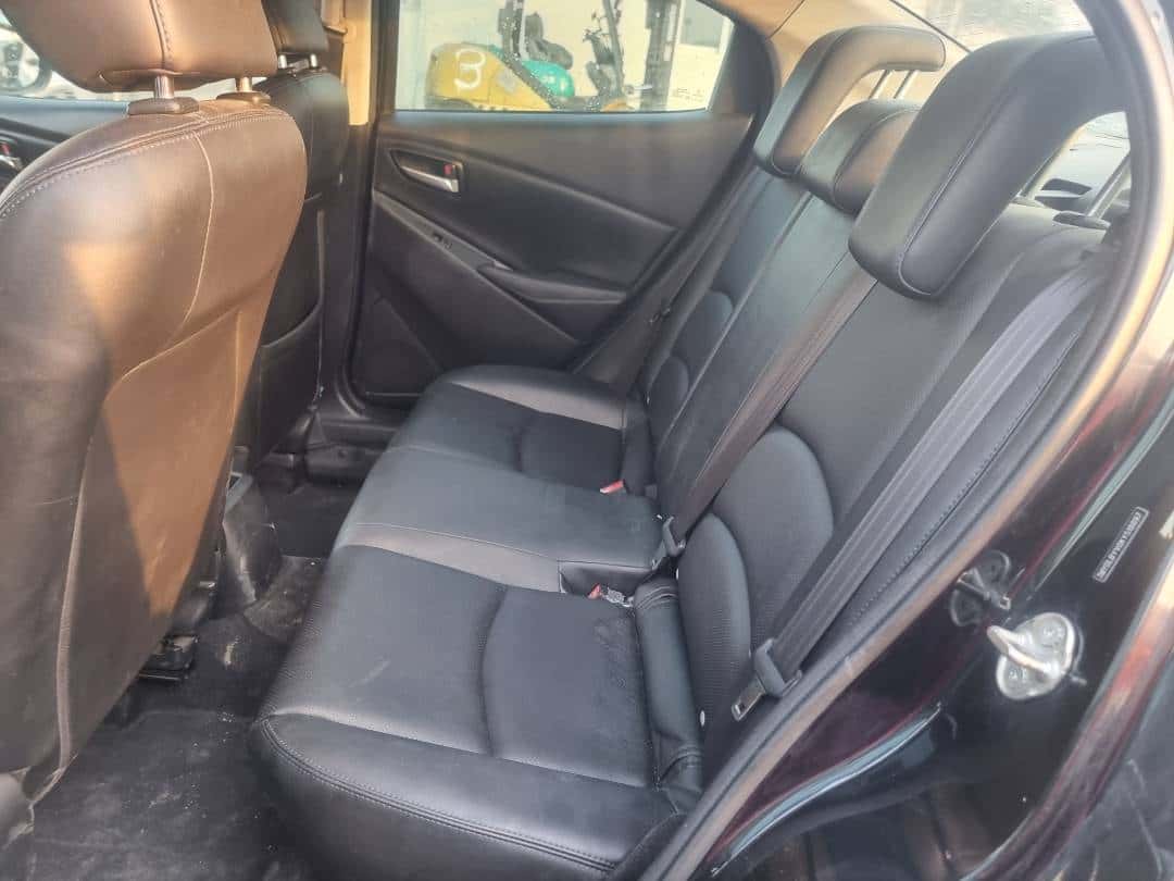 TOYOTA YARIS 2019 thumbnail 2