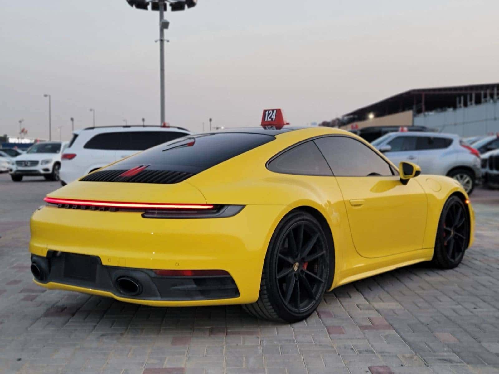 PORSCHE 911 2020 thumbnail 4