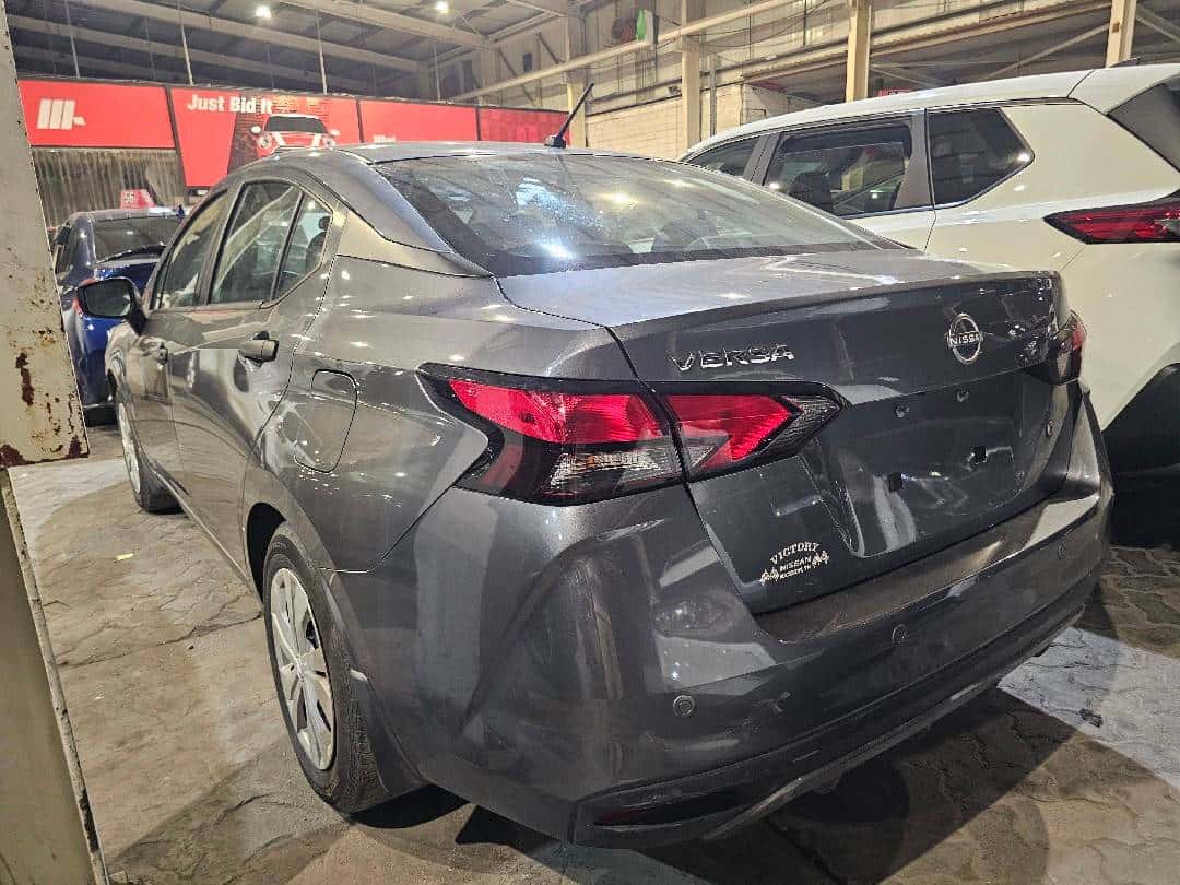 NISSAN VERSA 2023 thumbnail 1