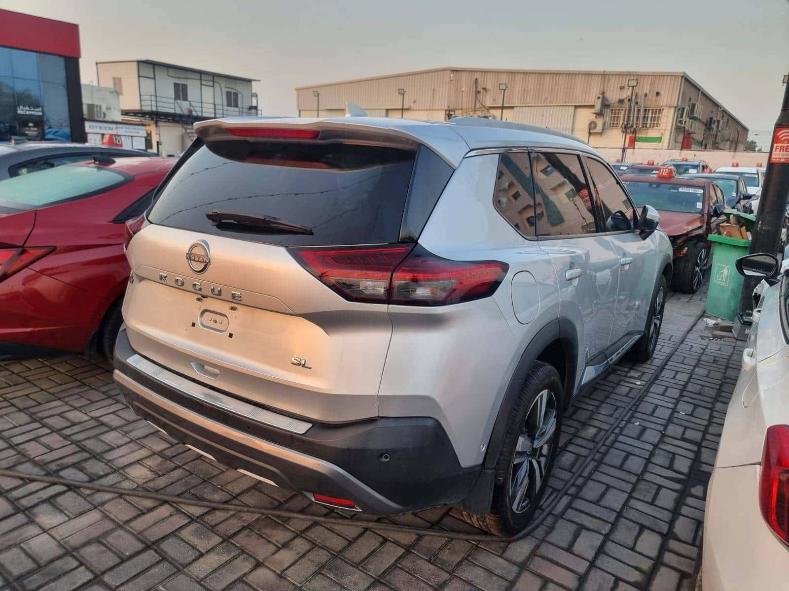 NISSAN ROGUE 2023 thumbnail 2