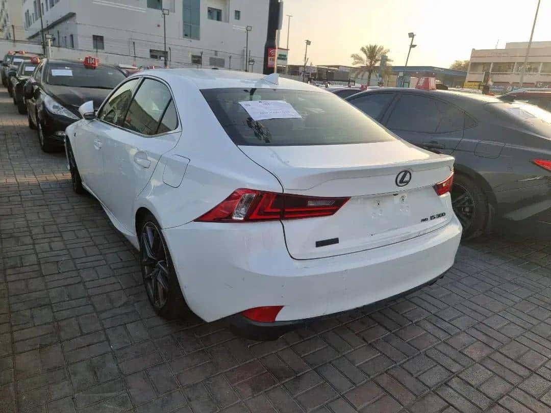LEXUS IS 300 2016 thumbnail 1