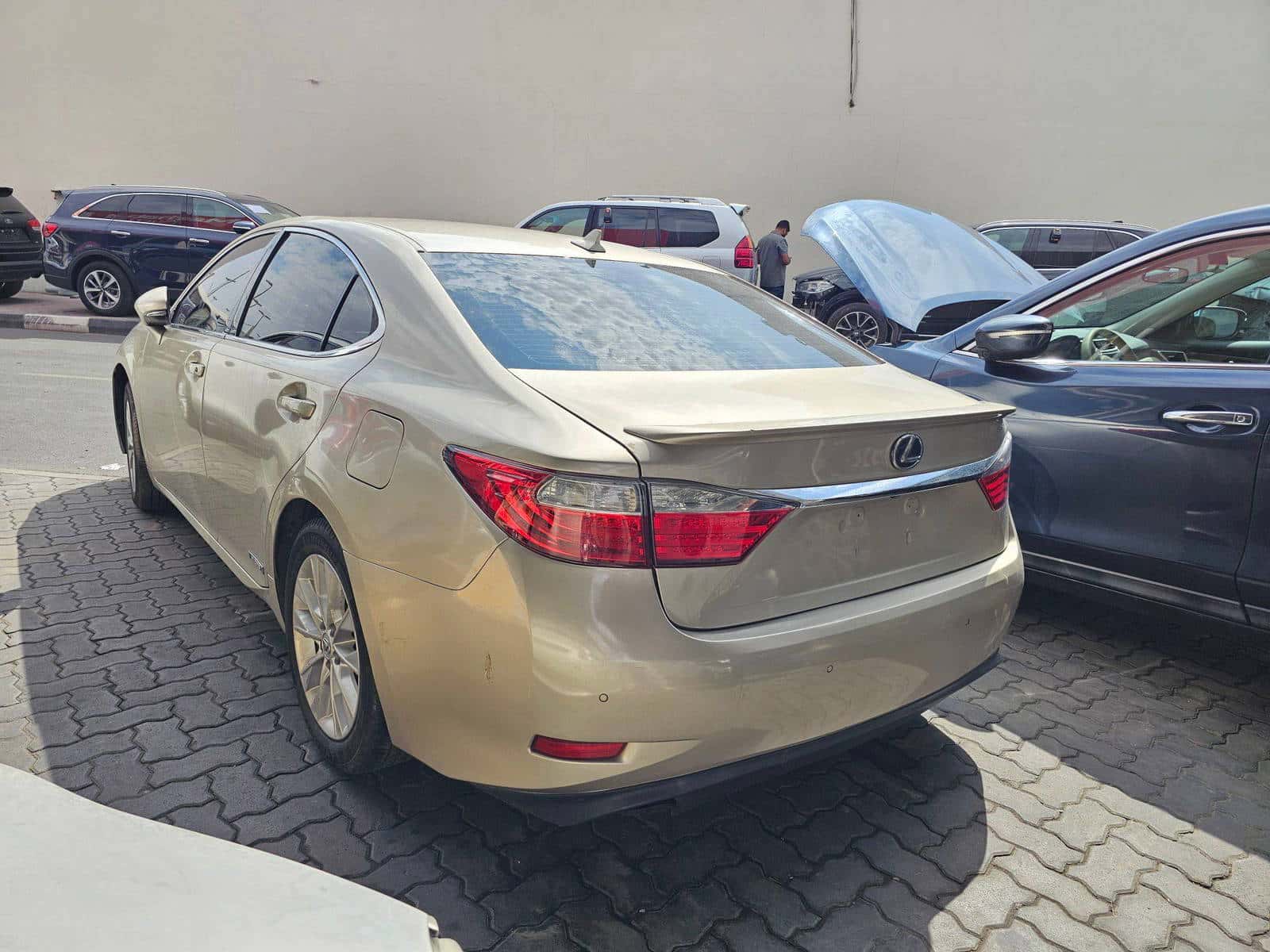 LEXUS ES 300H 2014 thumbnail 4