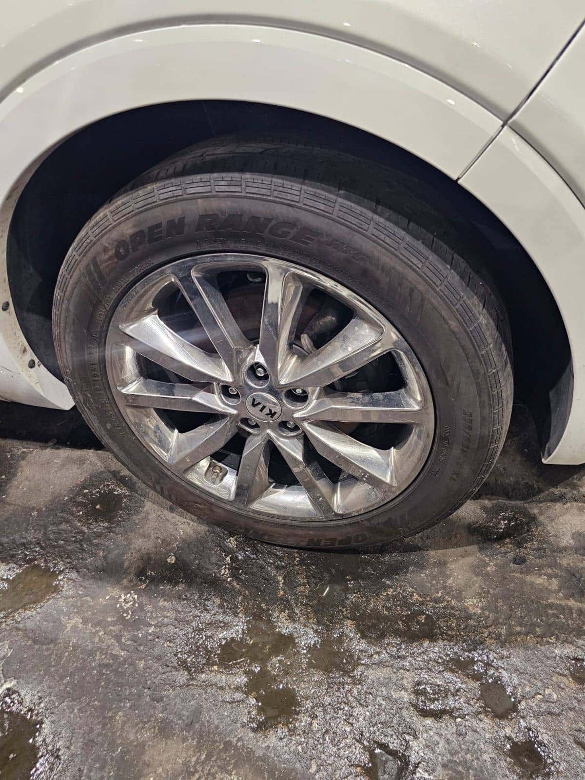 KIA SORENTO 2018 thumbnail 4