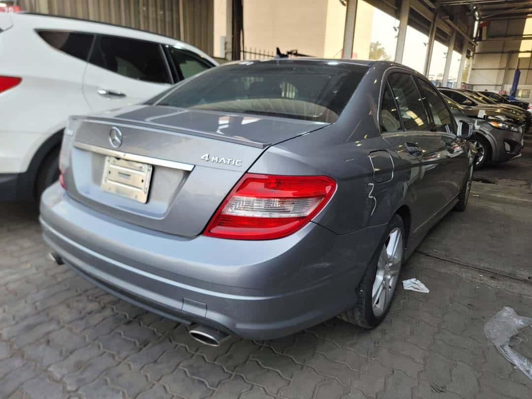 MERCEDES BENZ C300 - Exterior
