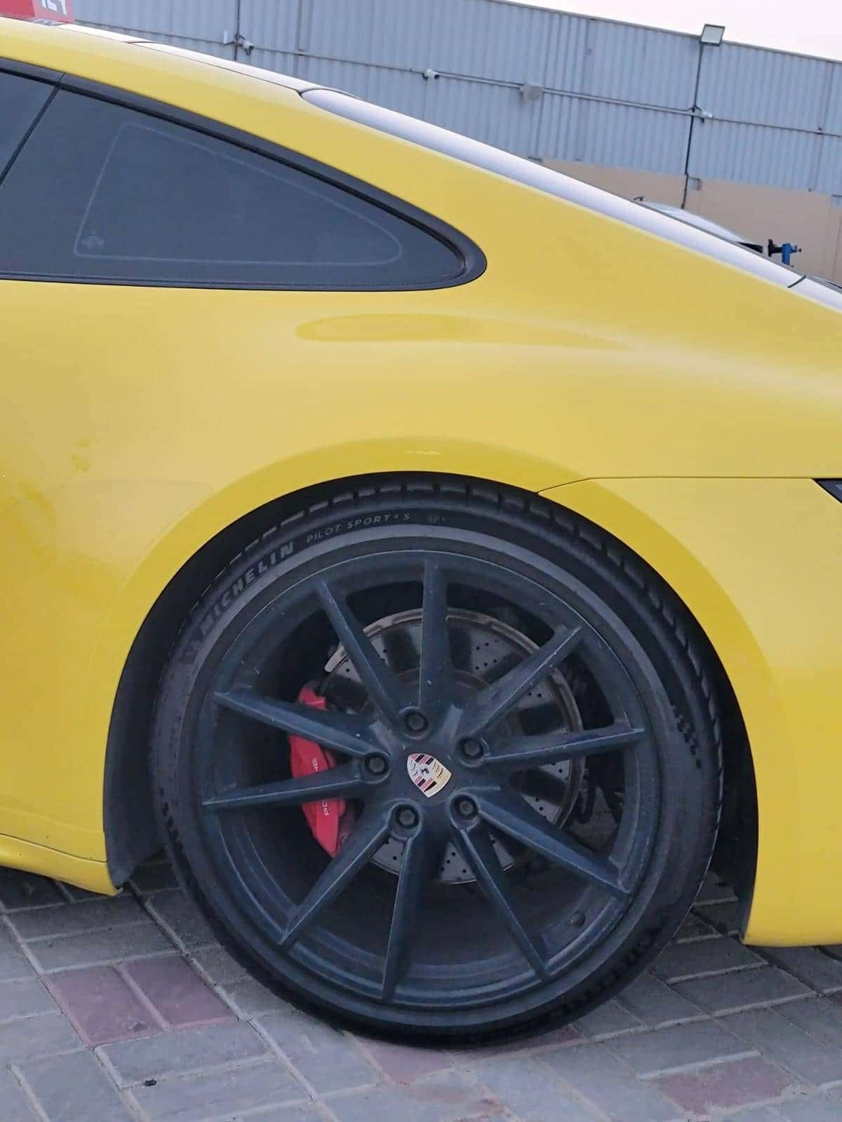 PORSCHE 911 2020 thumbnail 6