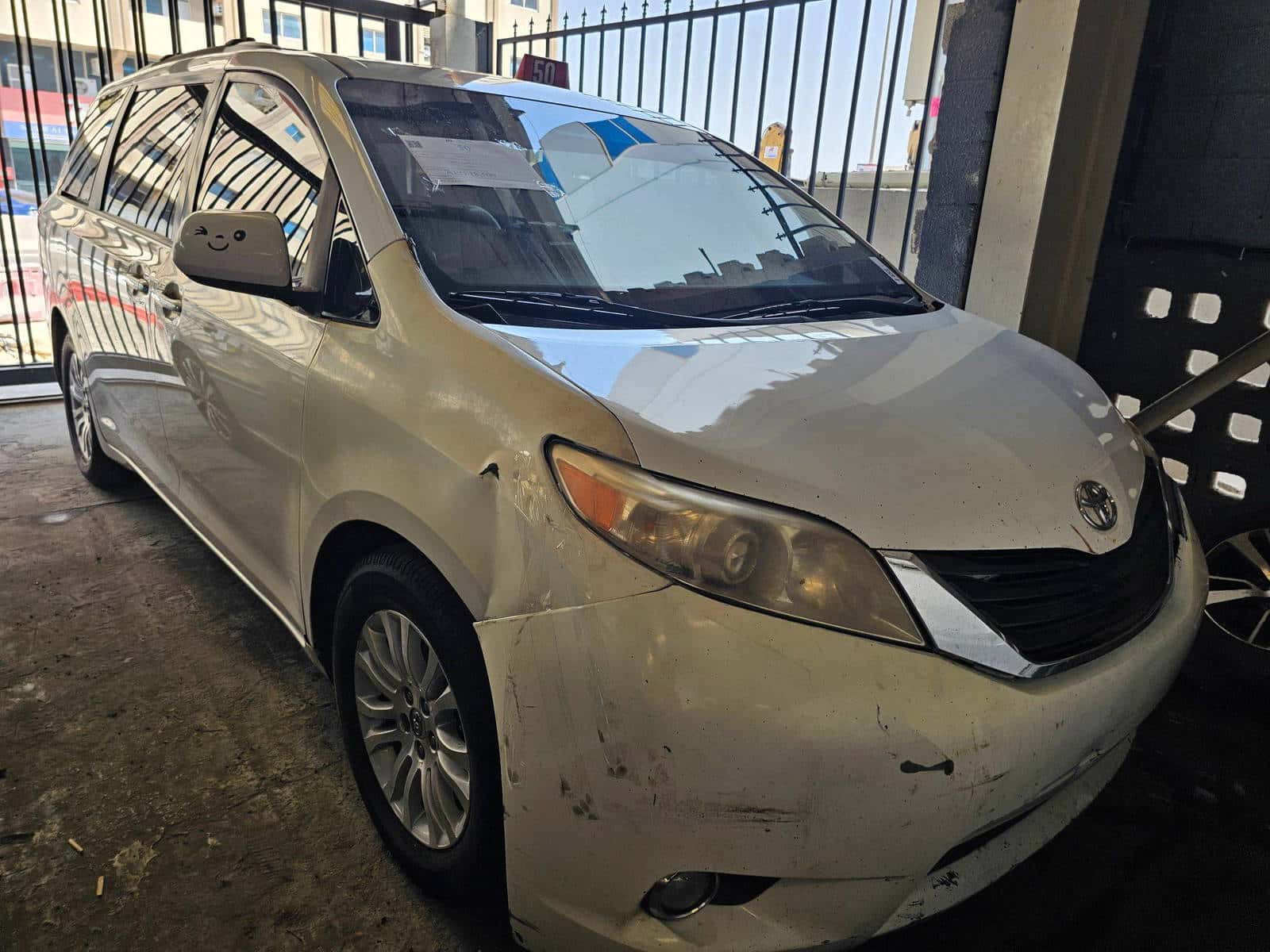 TOYOTA SIENNA 2013 thumbnail 6