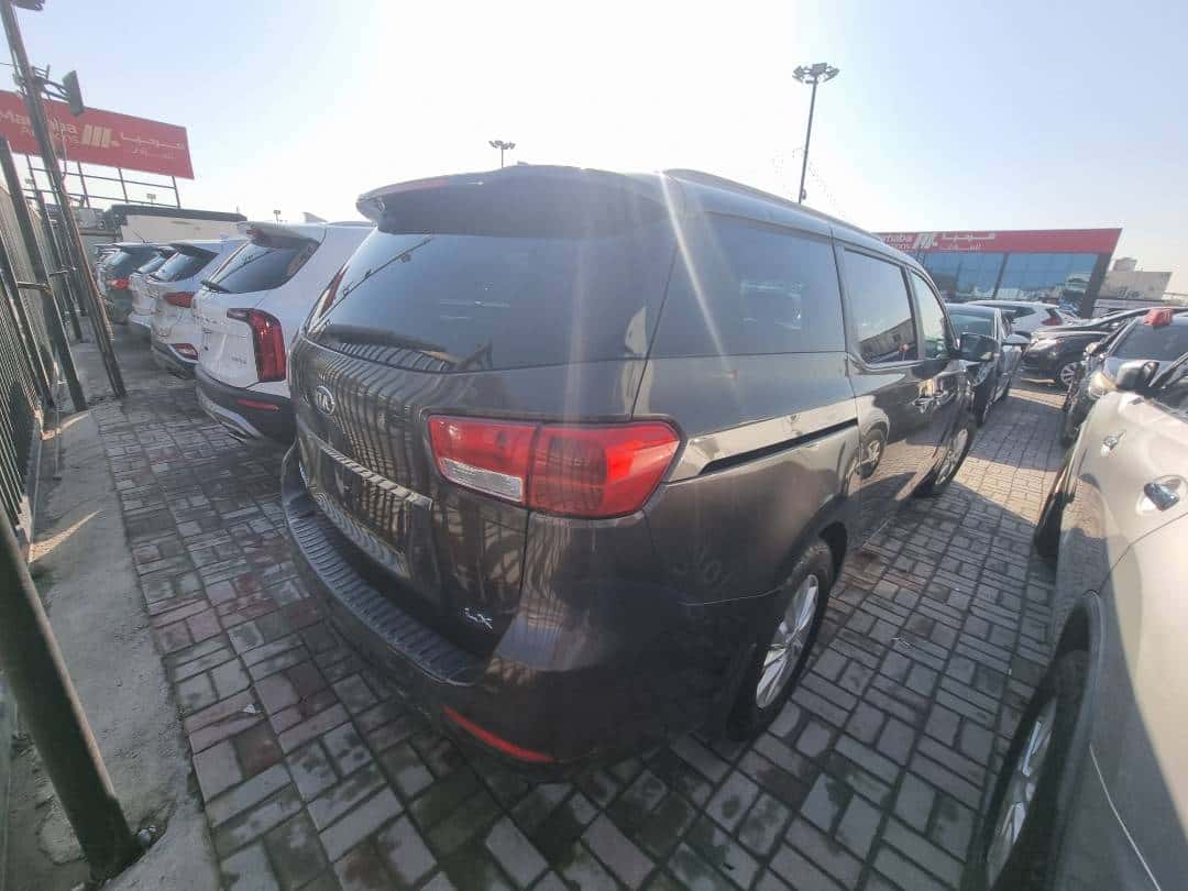 KIA SEDONA 2015 thumbnail 3