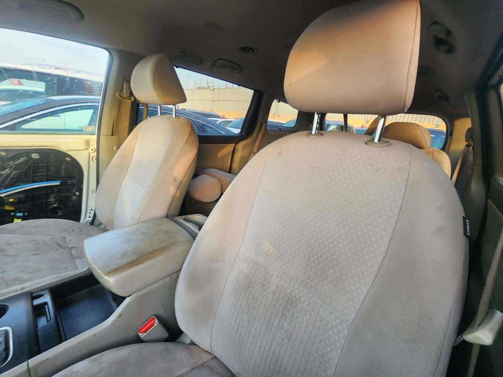 KIA SEDONA 2016 thumbnail 6