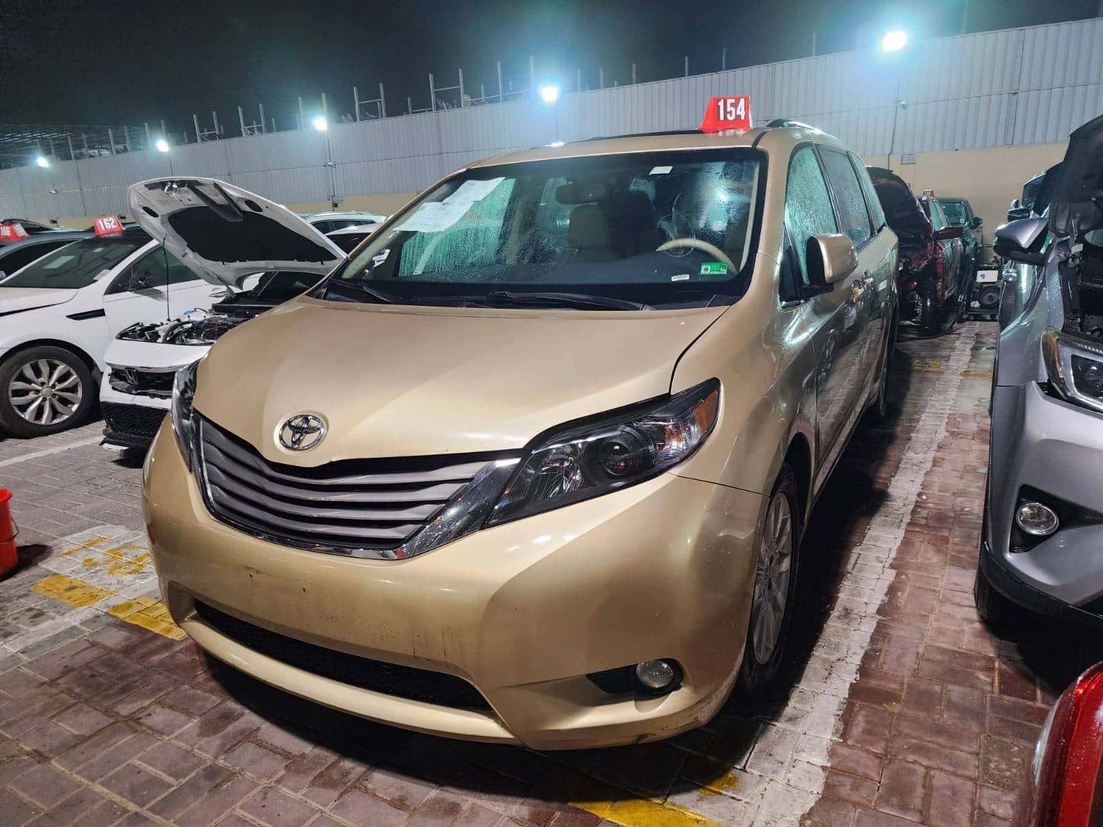 TOYOTA SIENNA 2011 thumbnail 1