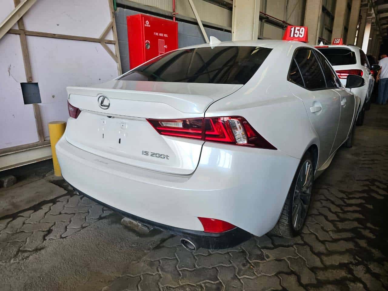 LEXUS IS 200T 2016 thumbnail 3