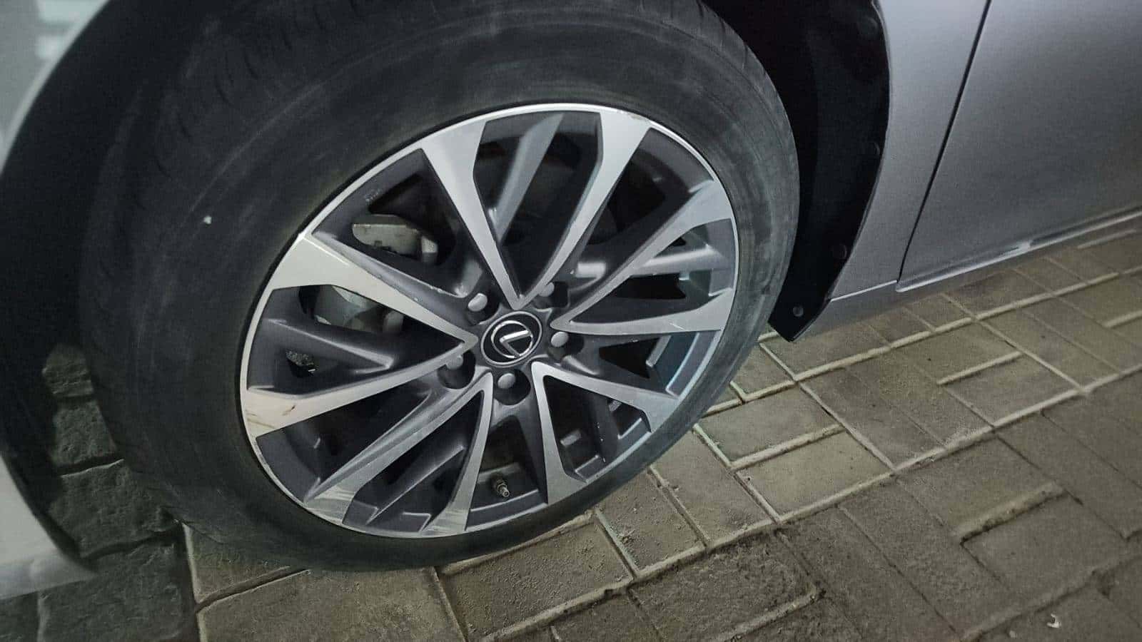 LEXUS ES 300H - Exterior