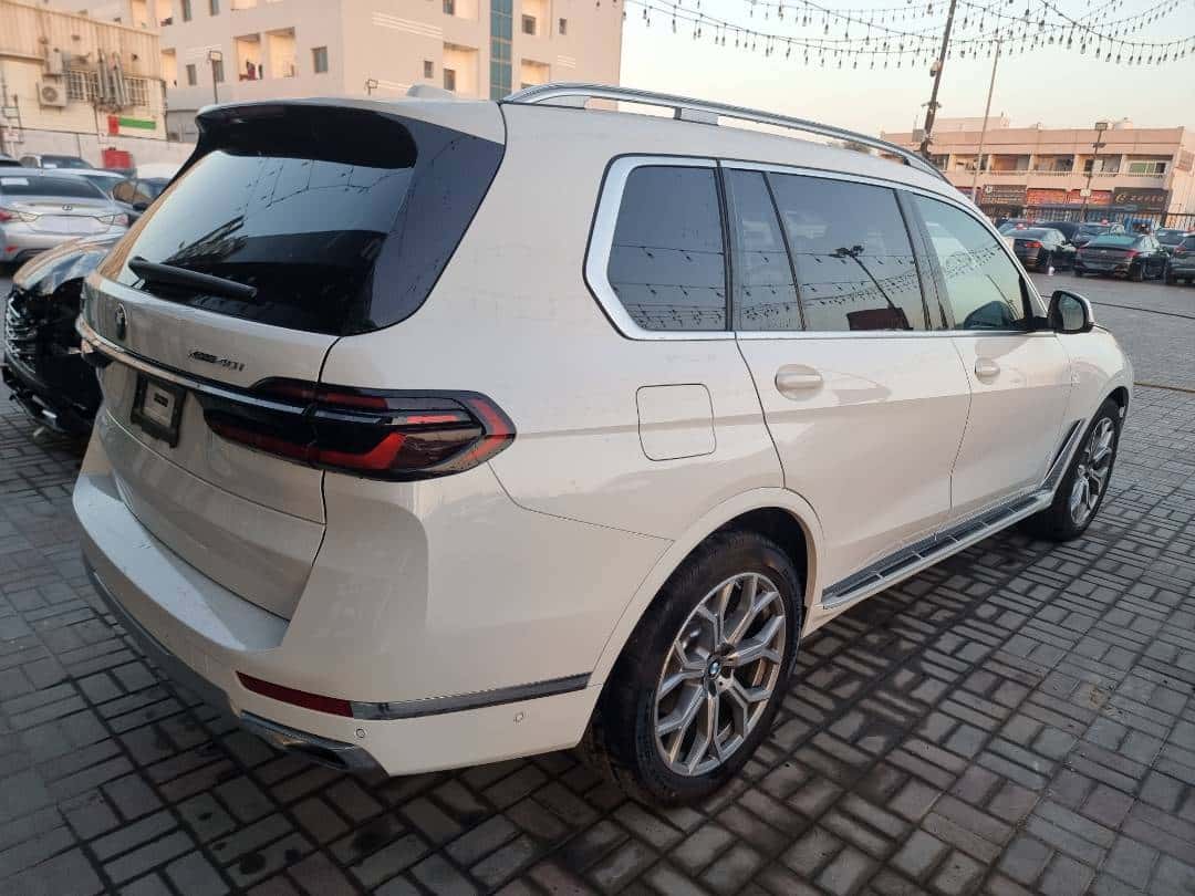 BMW X7 XDRIVE40I 2026 thumbnail 3