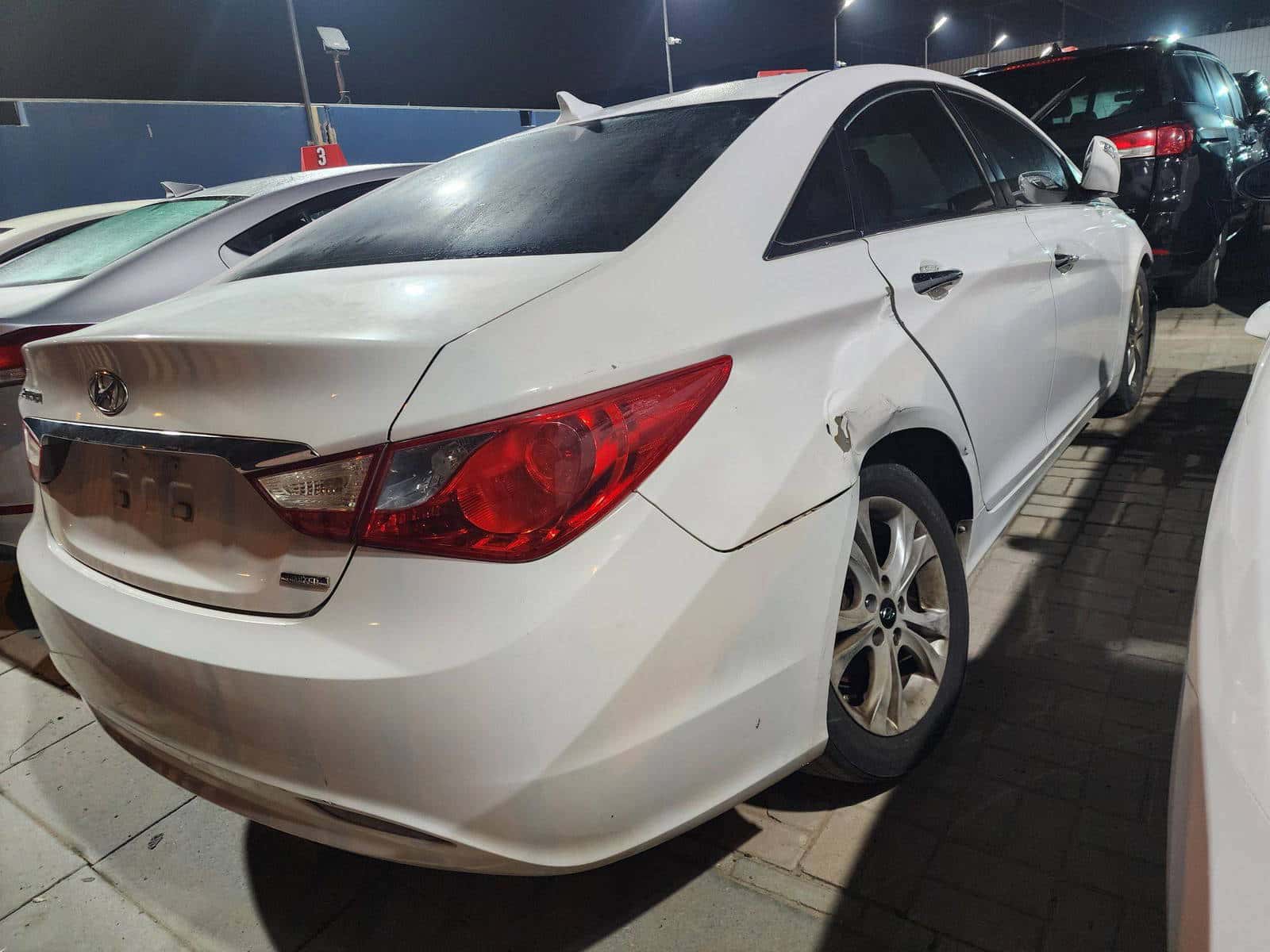 HYUNDAI SONATA 2011 thumbnail 4