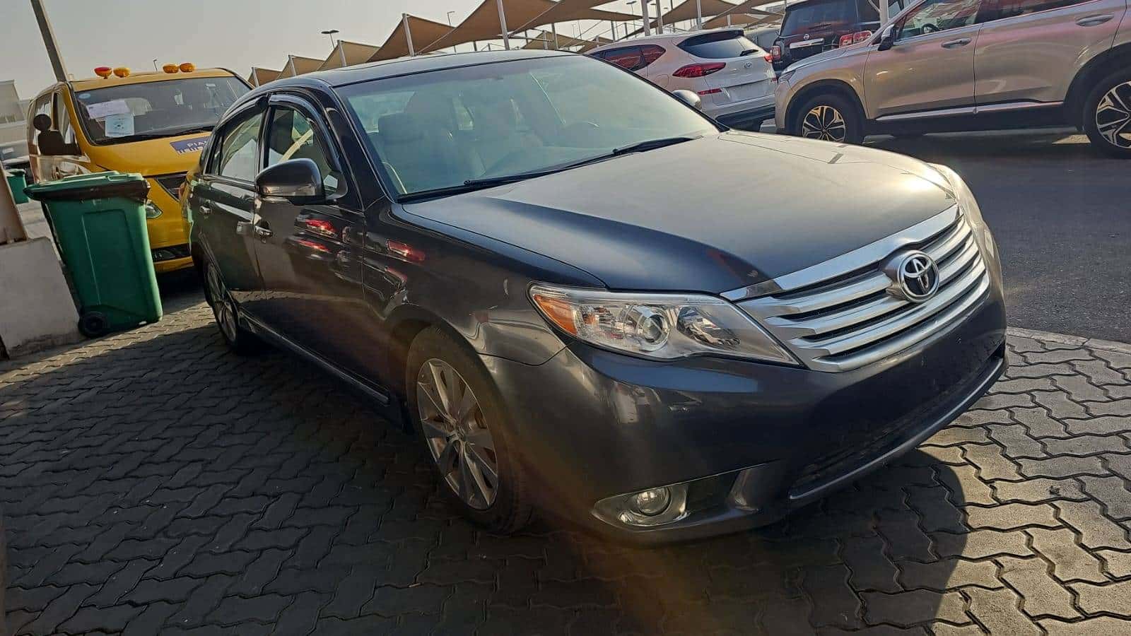 TOYOTA AVALON 2011 thumbnail 2