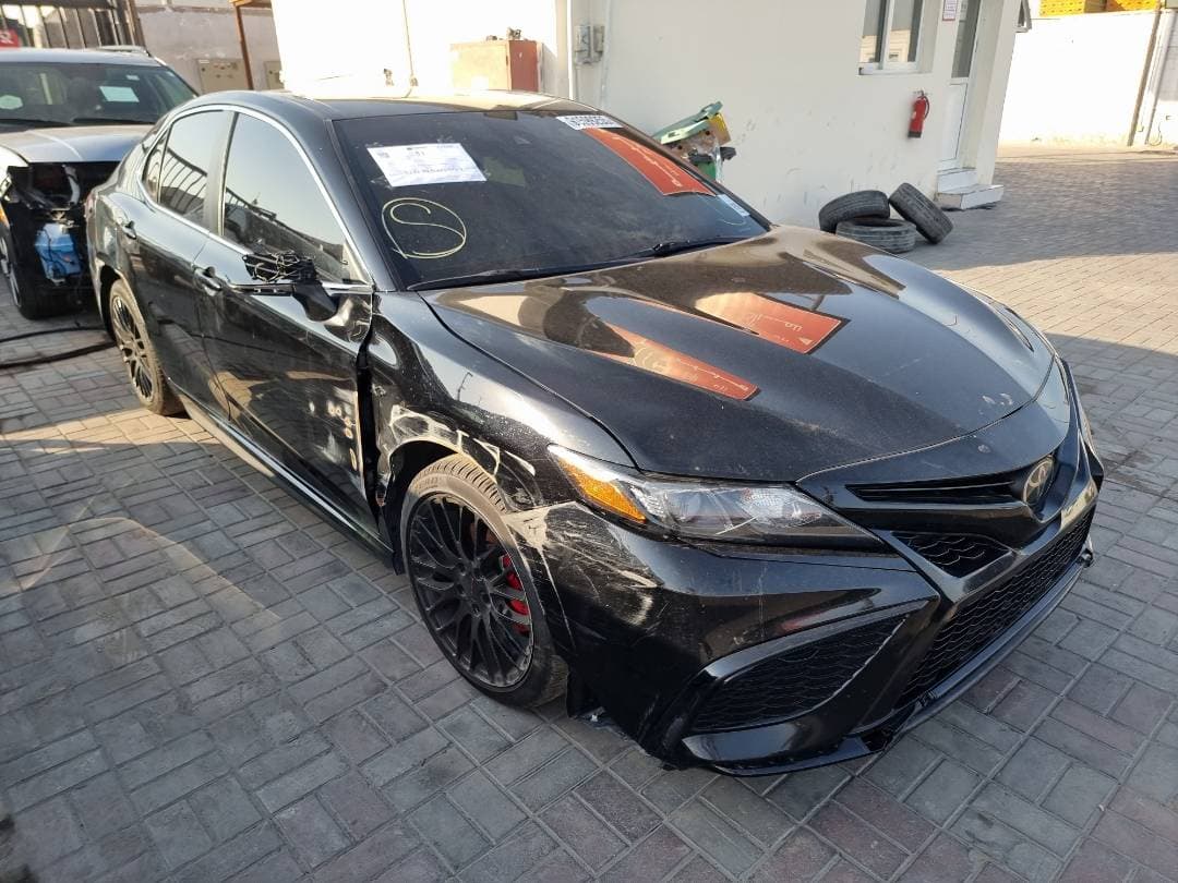 TOYOTA CAMRY - Exterior