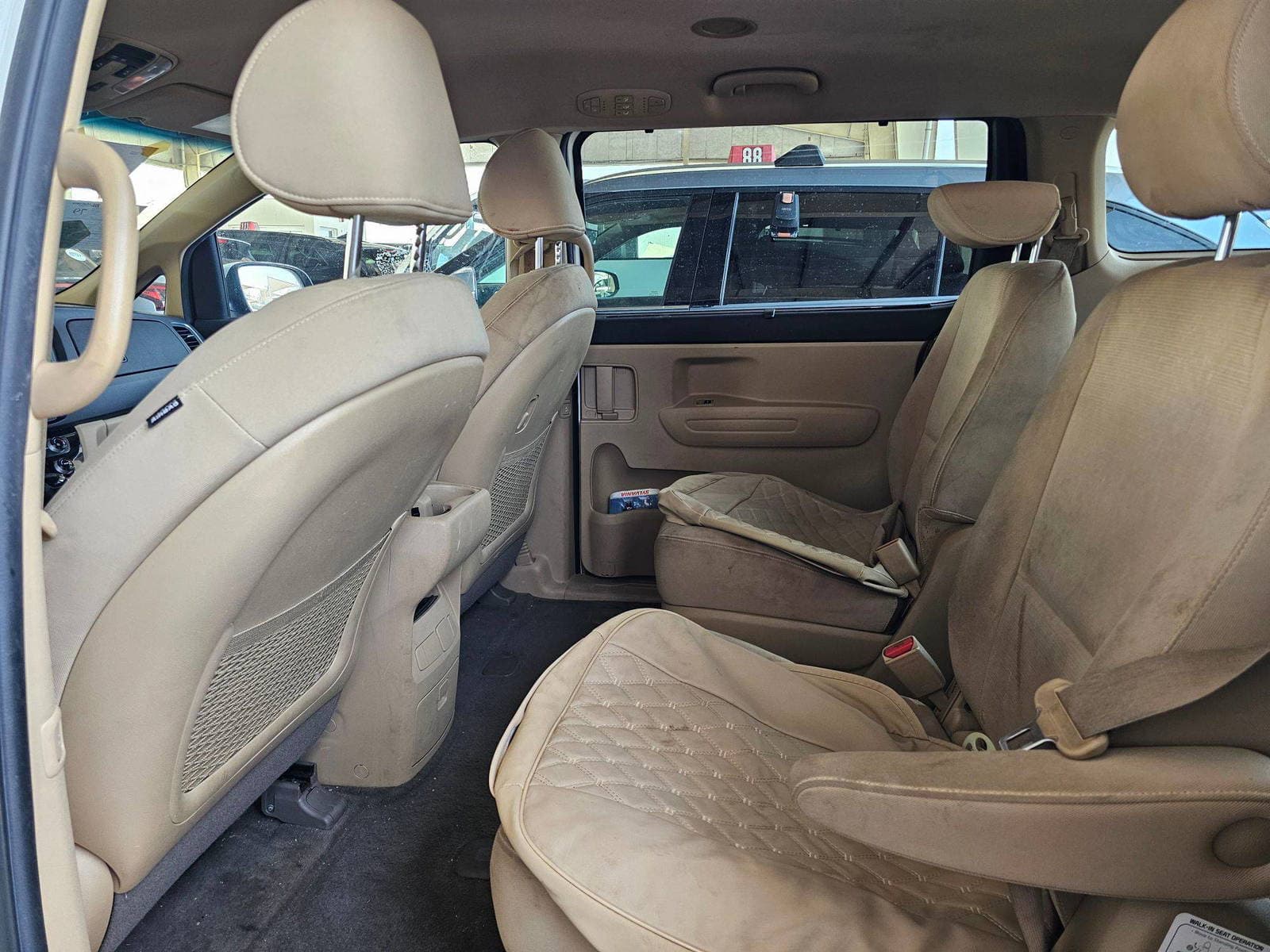 KIA SEDONA 2015 view 6