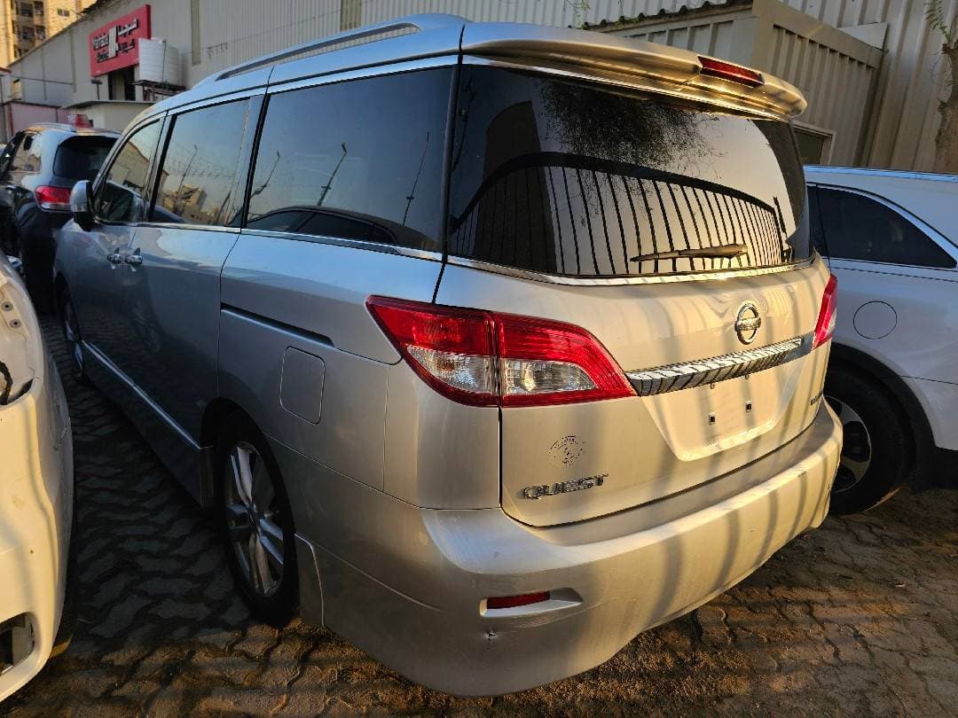 NISSAN QUEST 2015 vehicle photo