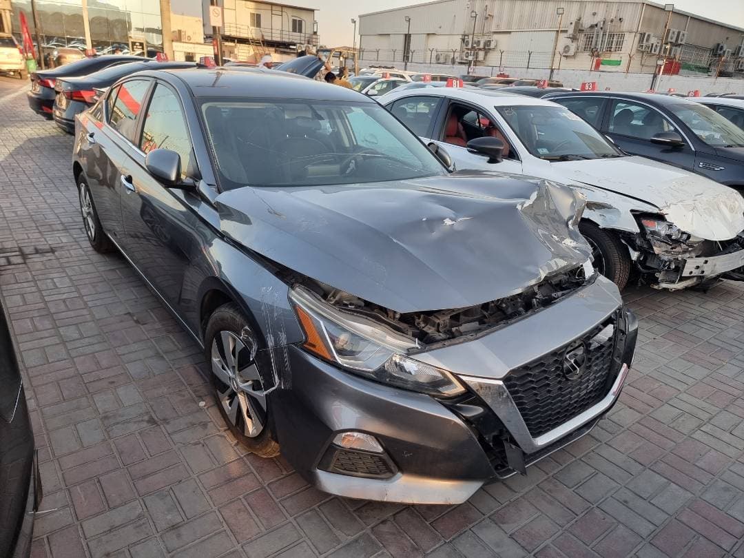NISSAN ALTIMA 2019 view 3