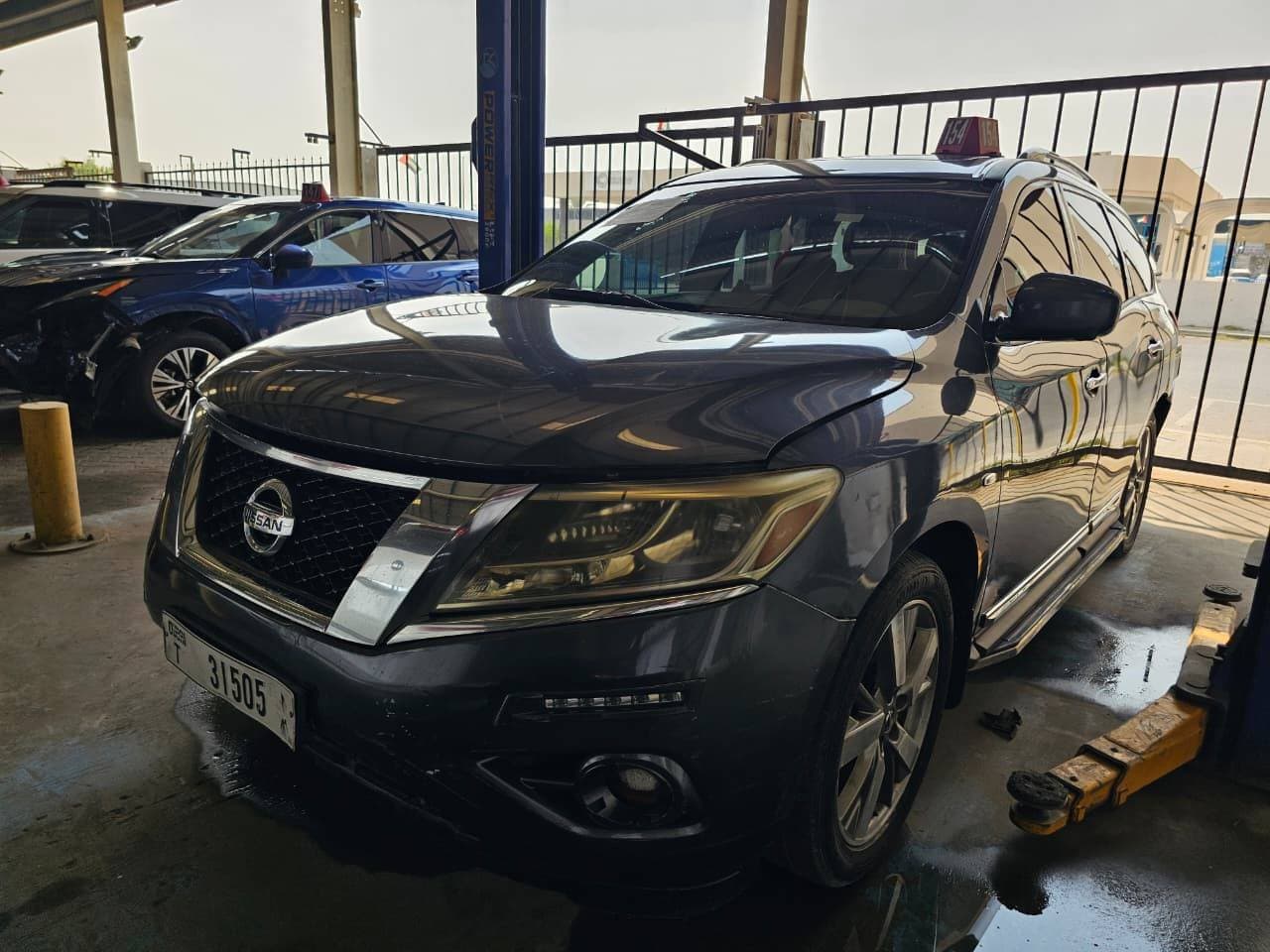 NISSAN PATHFINDER 2014 view 2