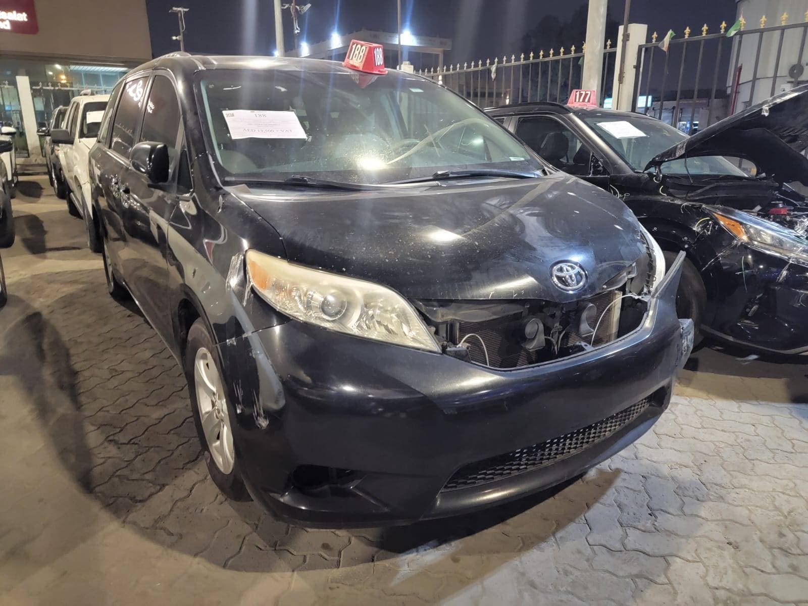 TOYOTA SIENNA 2013 vehicle photo