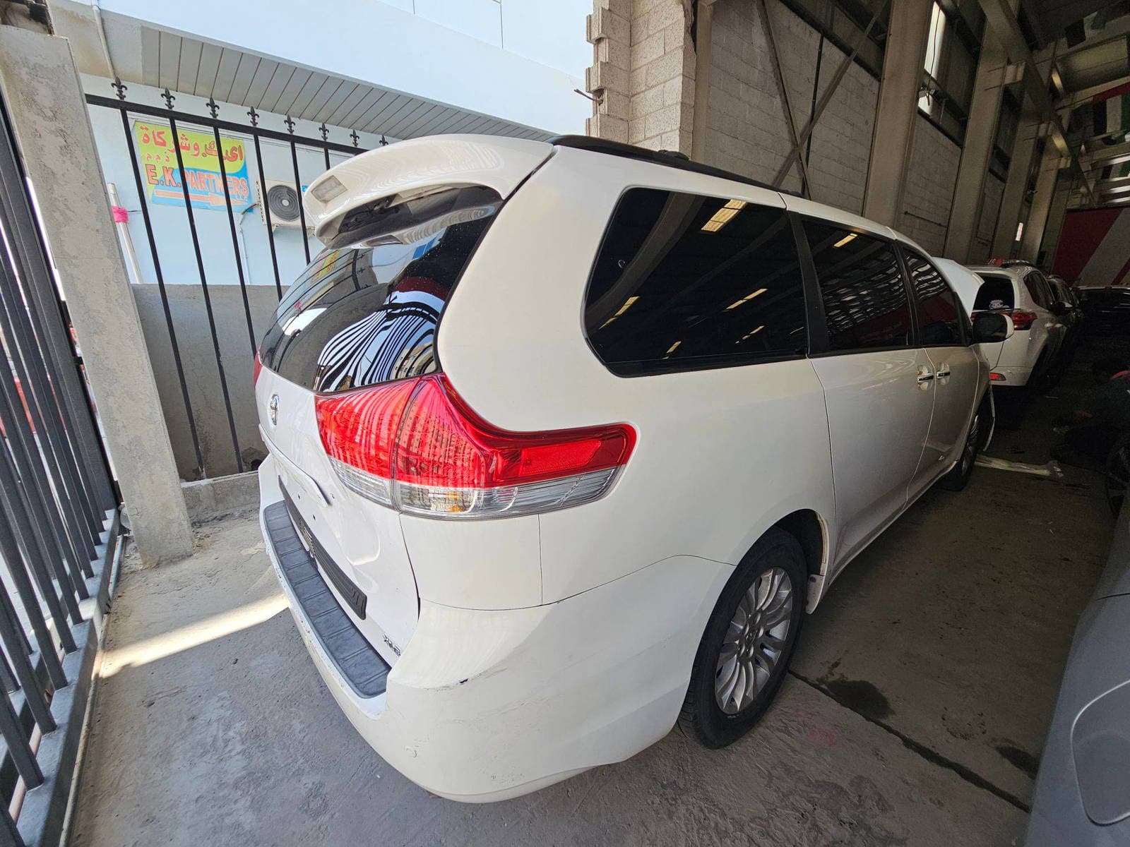 TOYOTA SIENNA 2013 view 2