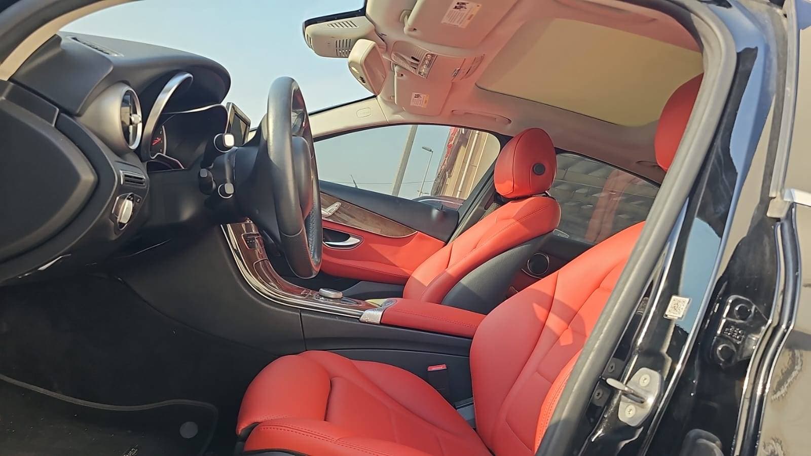 MERCEDES BENZ C300 2017 view 9