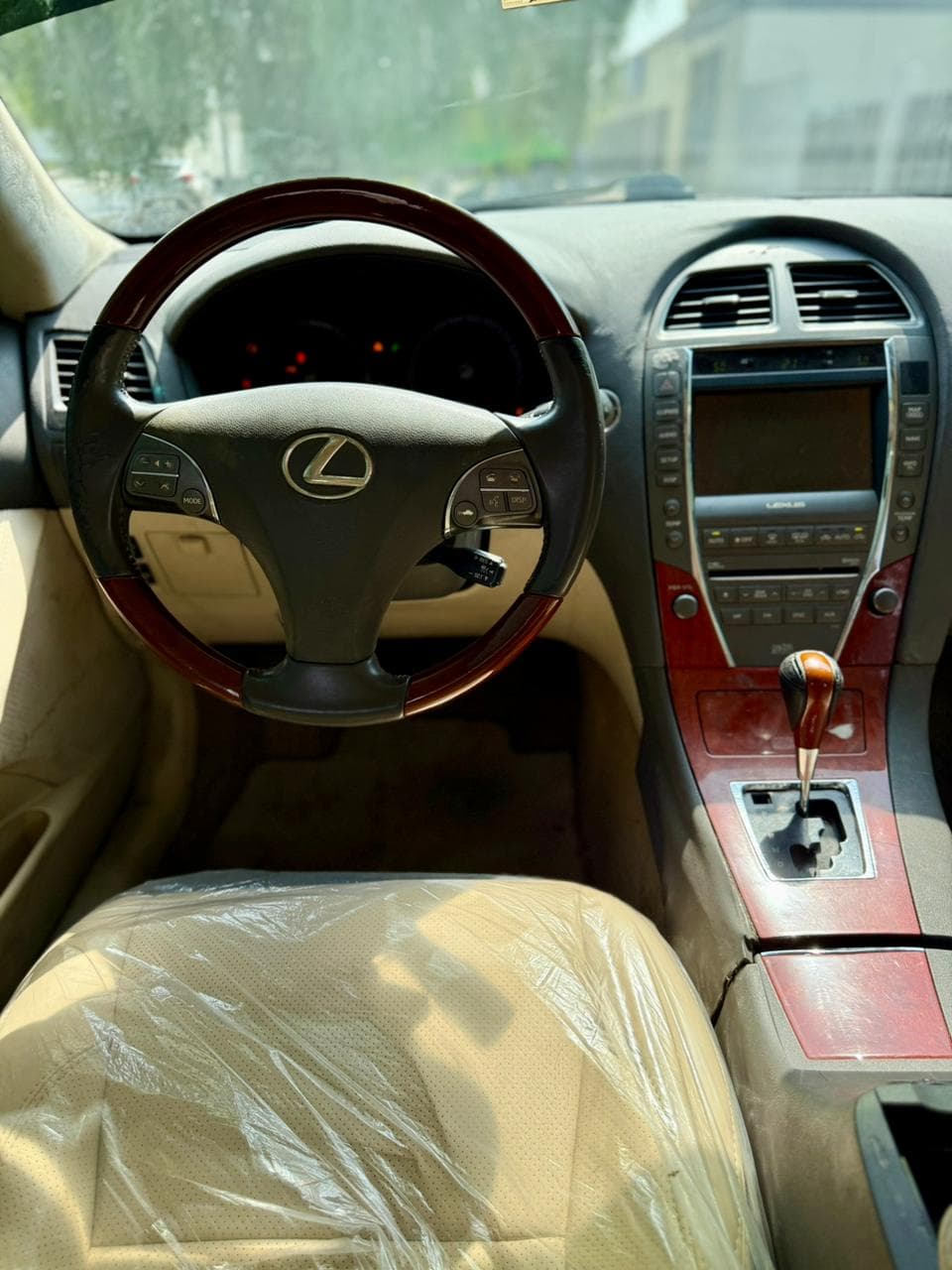 Car view 12