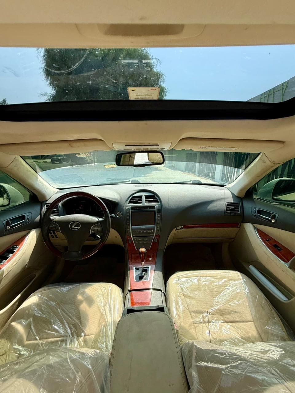 Car view 13