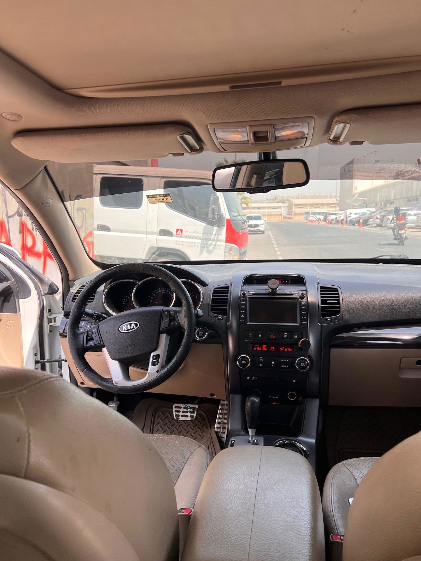Car view 12