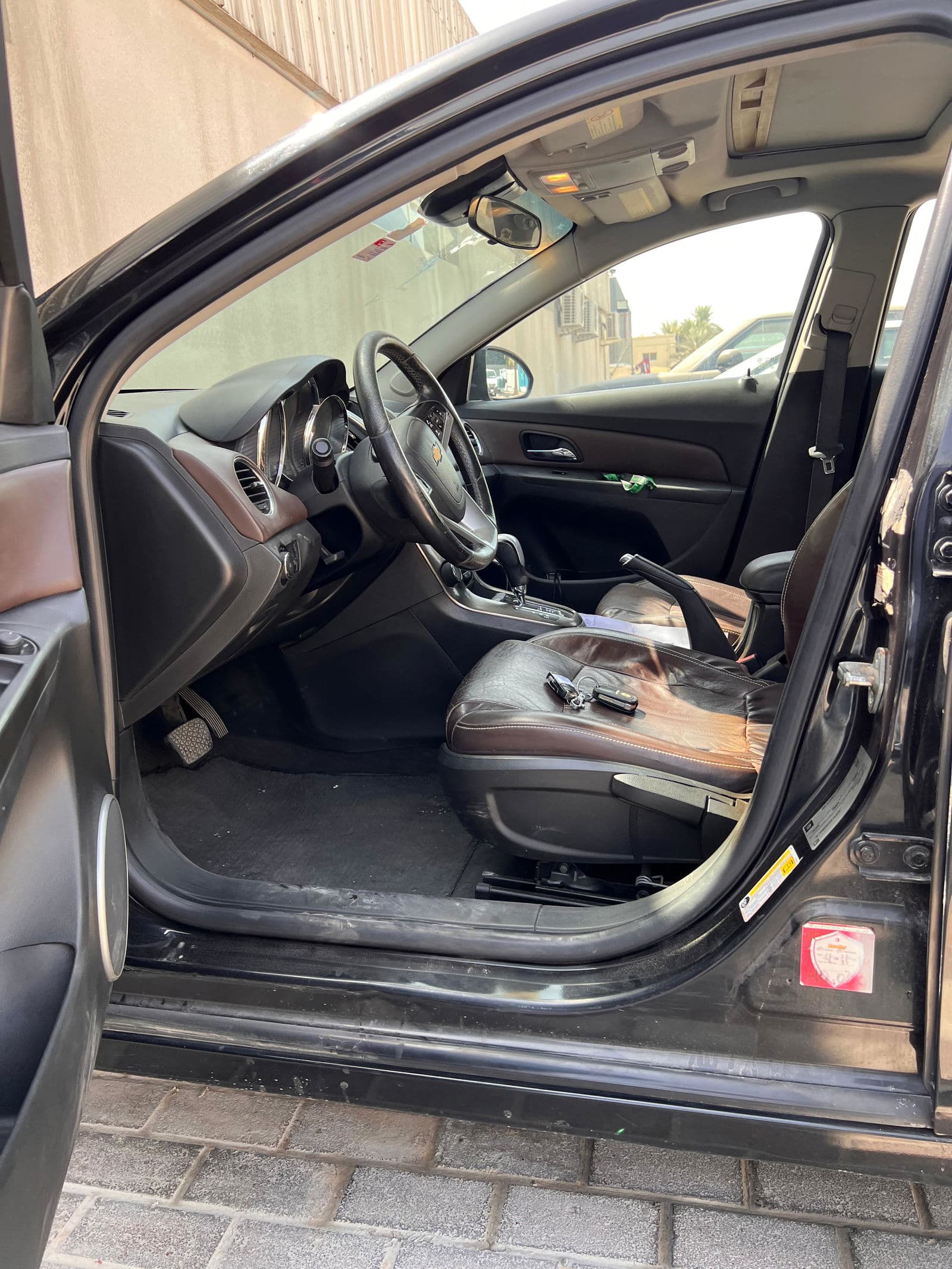 Car view 8