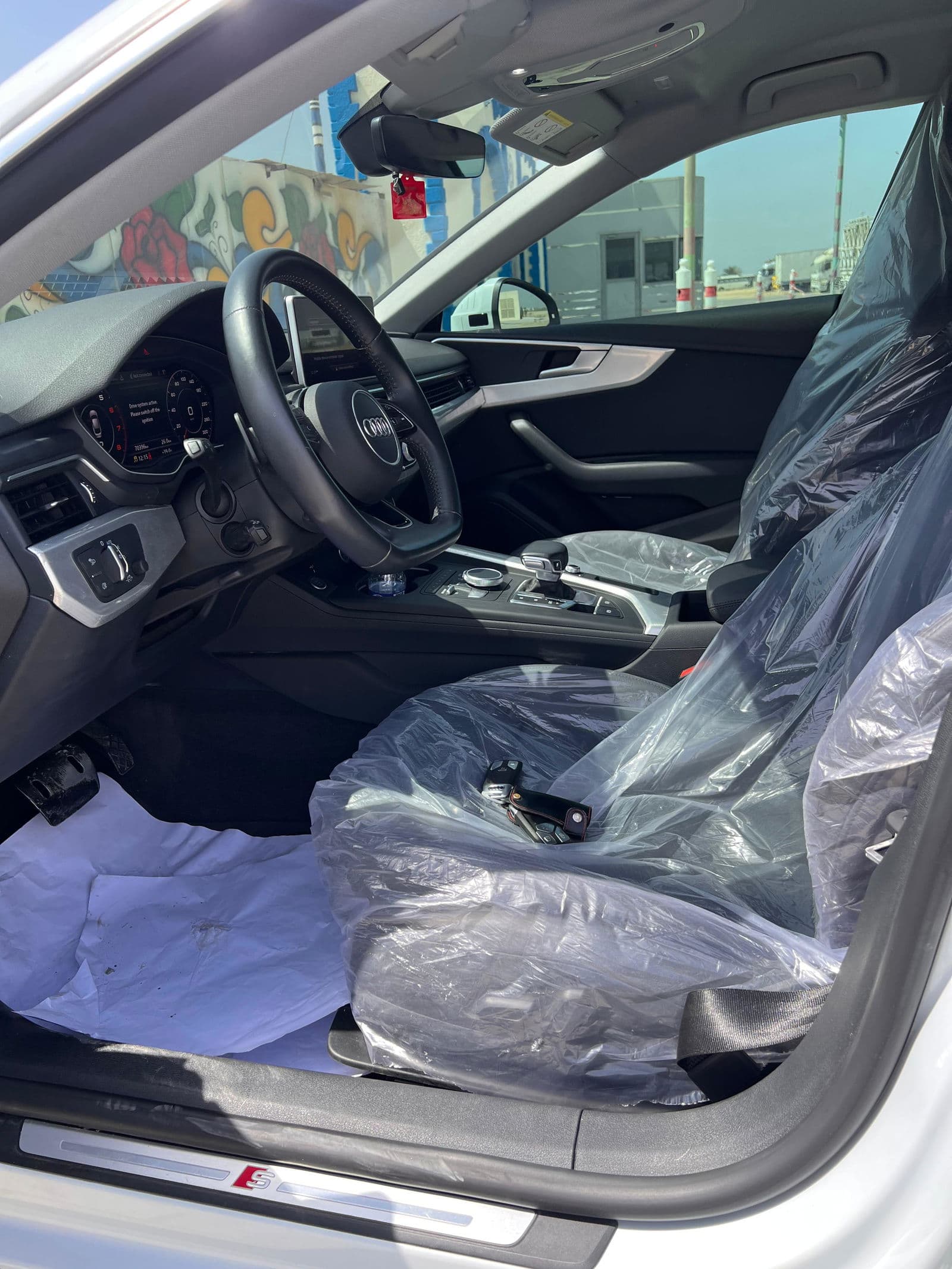 Car view 14