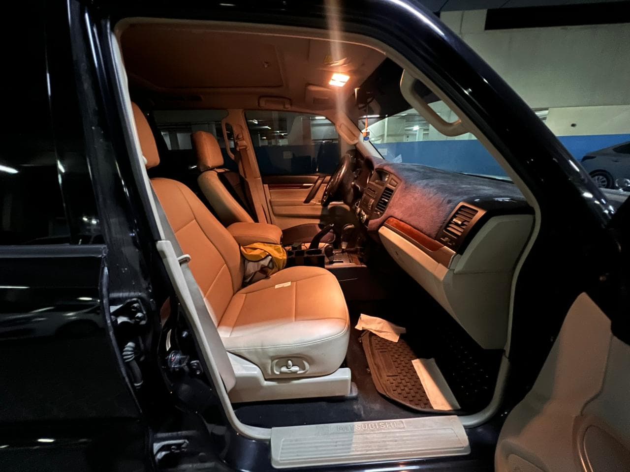 Car view 15