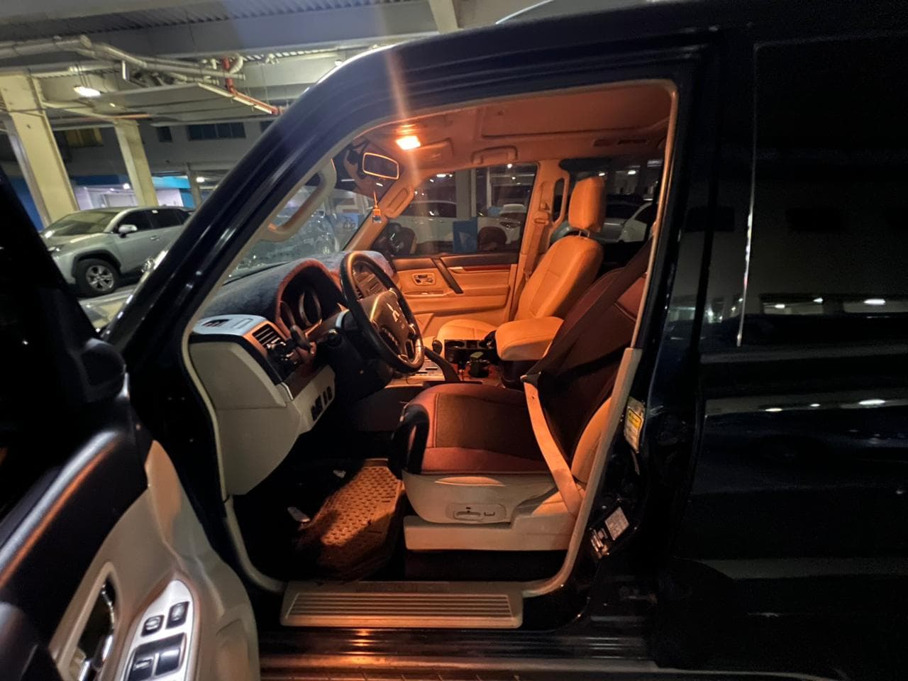 Car view 20