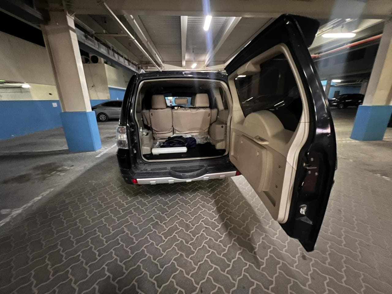 Car view 25