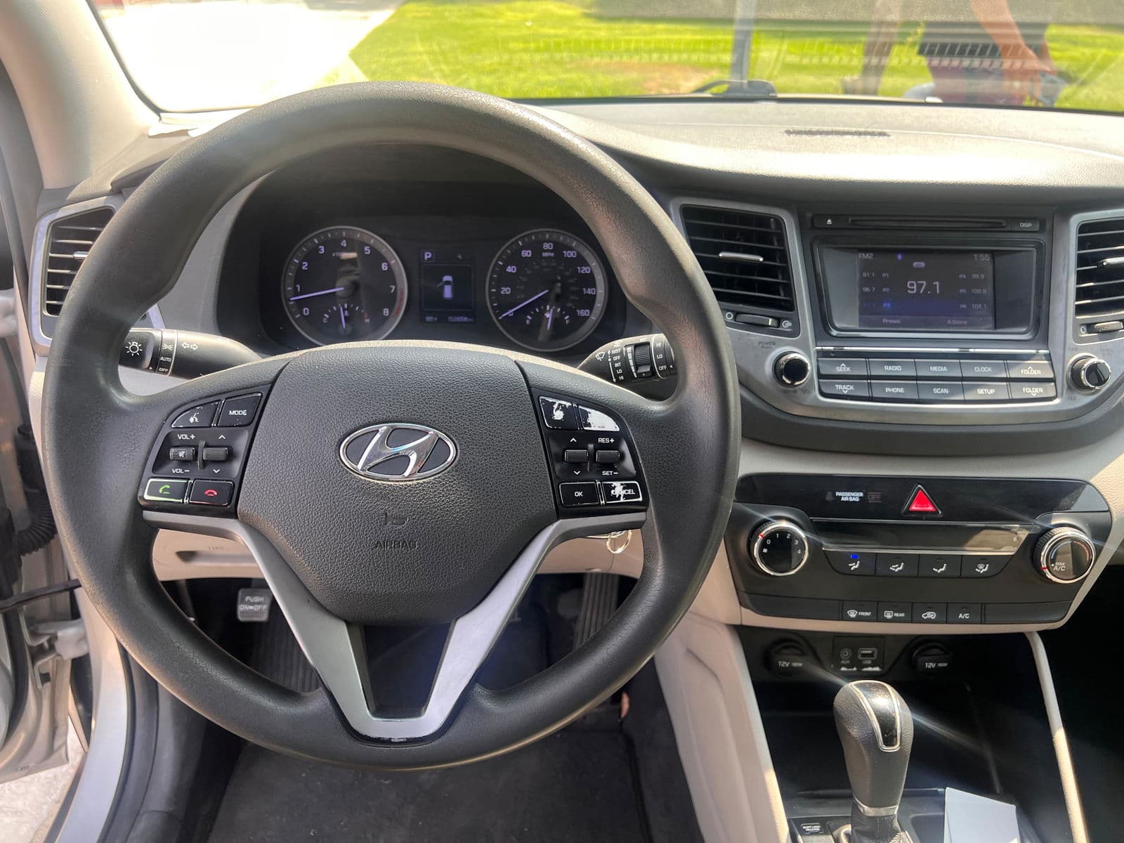 Car view 14