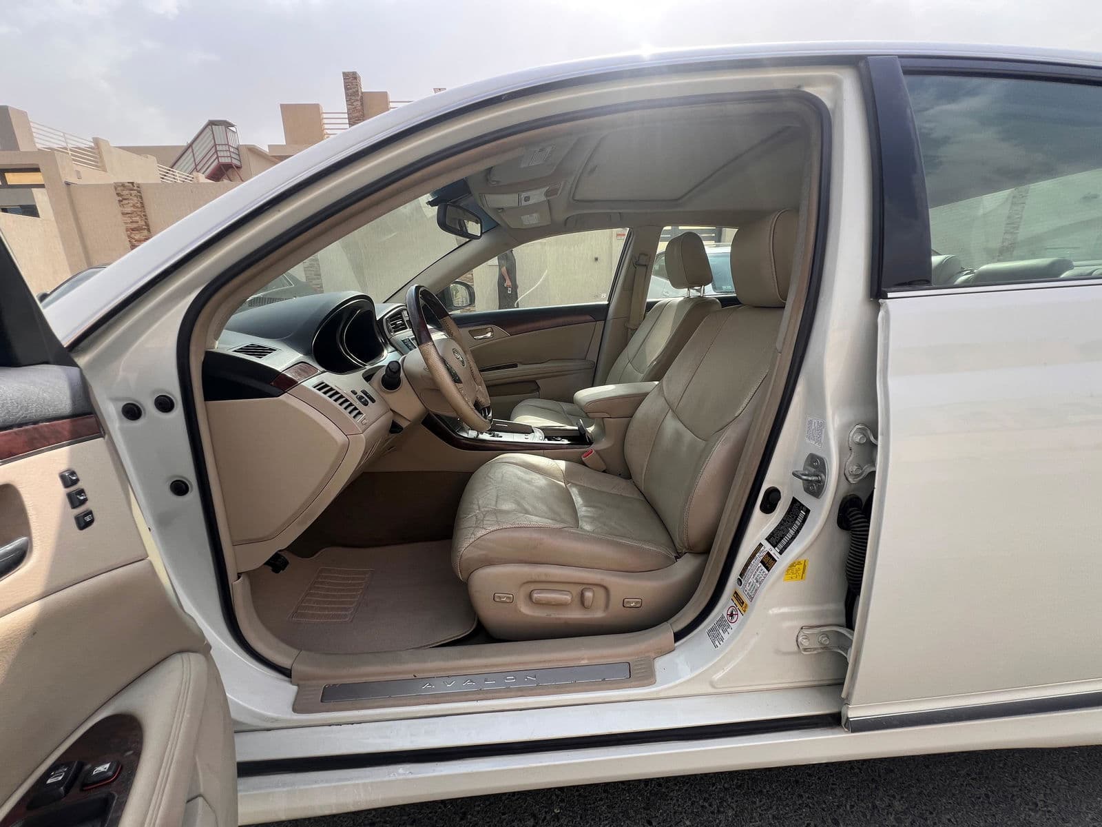 Car view 15