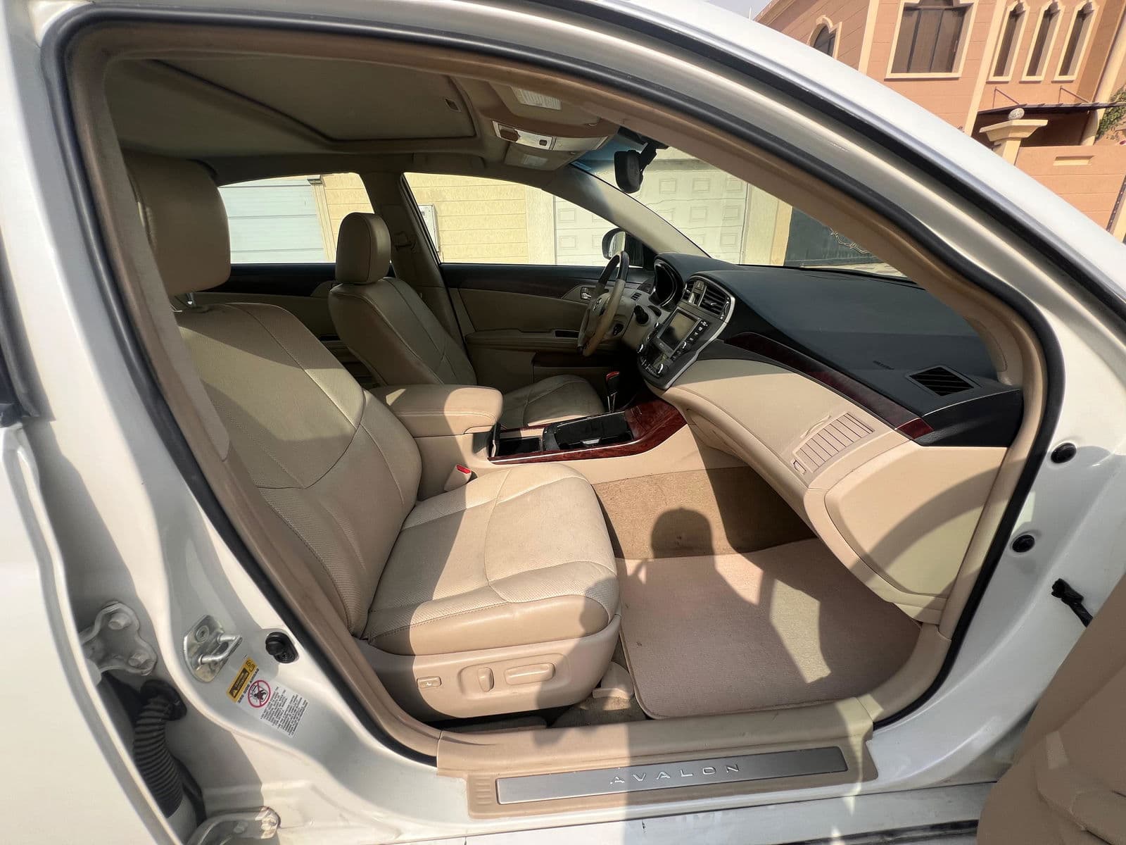 Car view 17