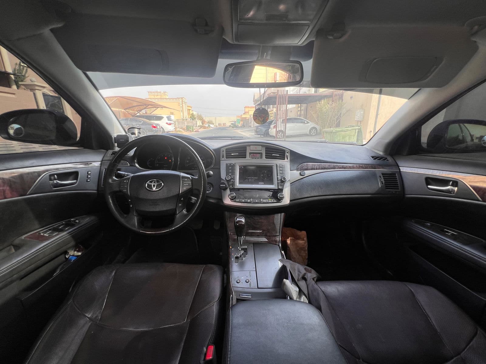 Car view 16