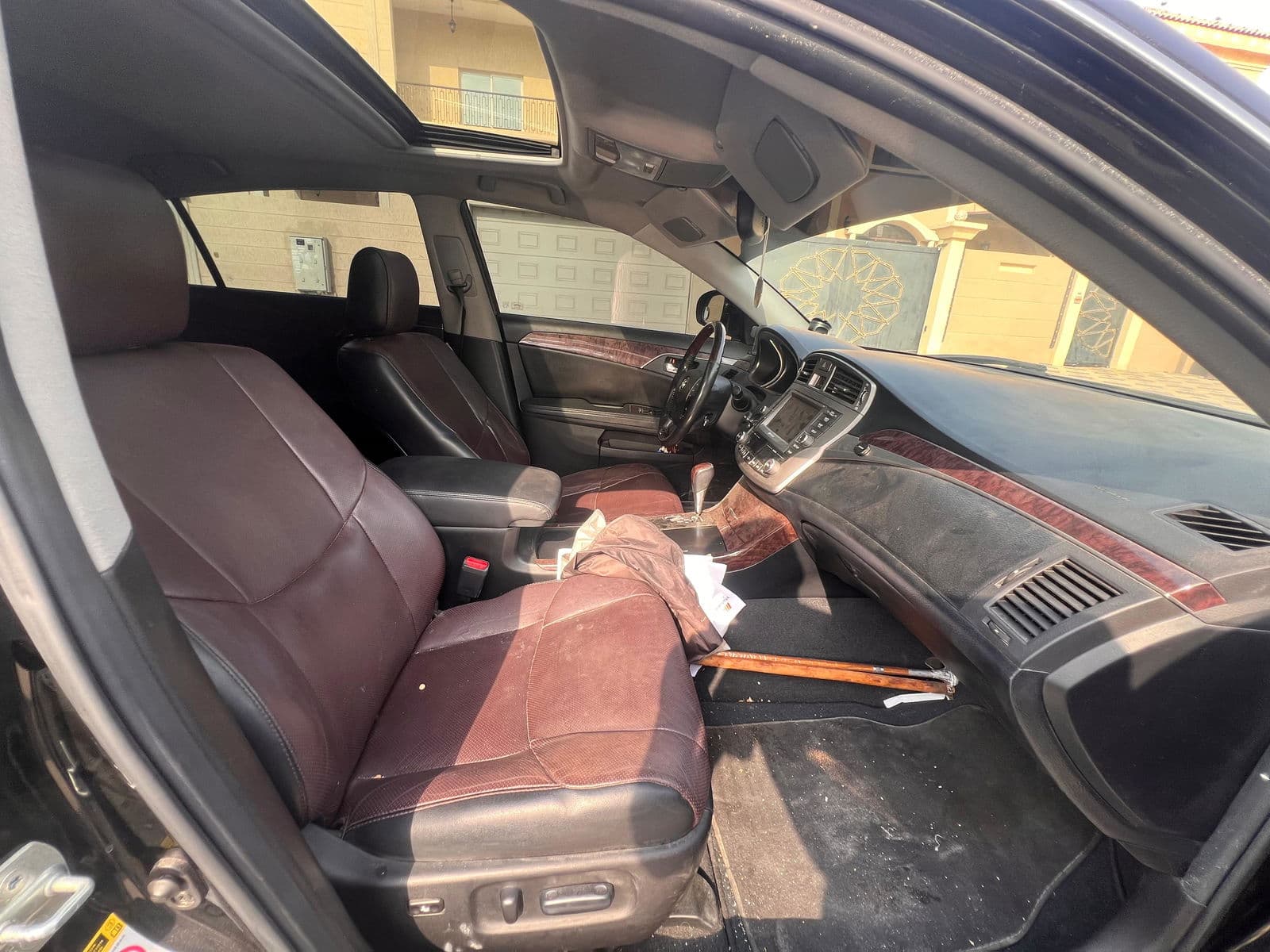 Car view 17